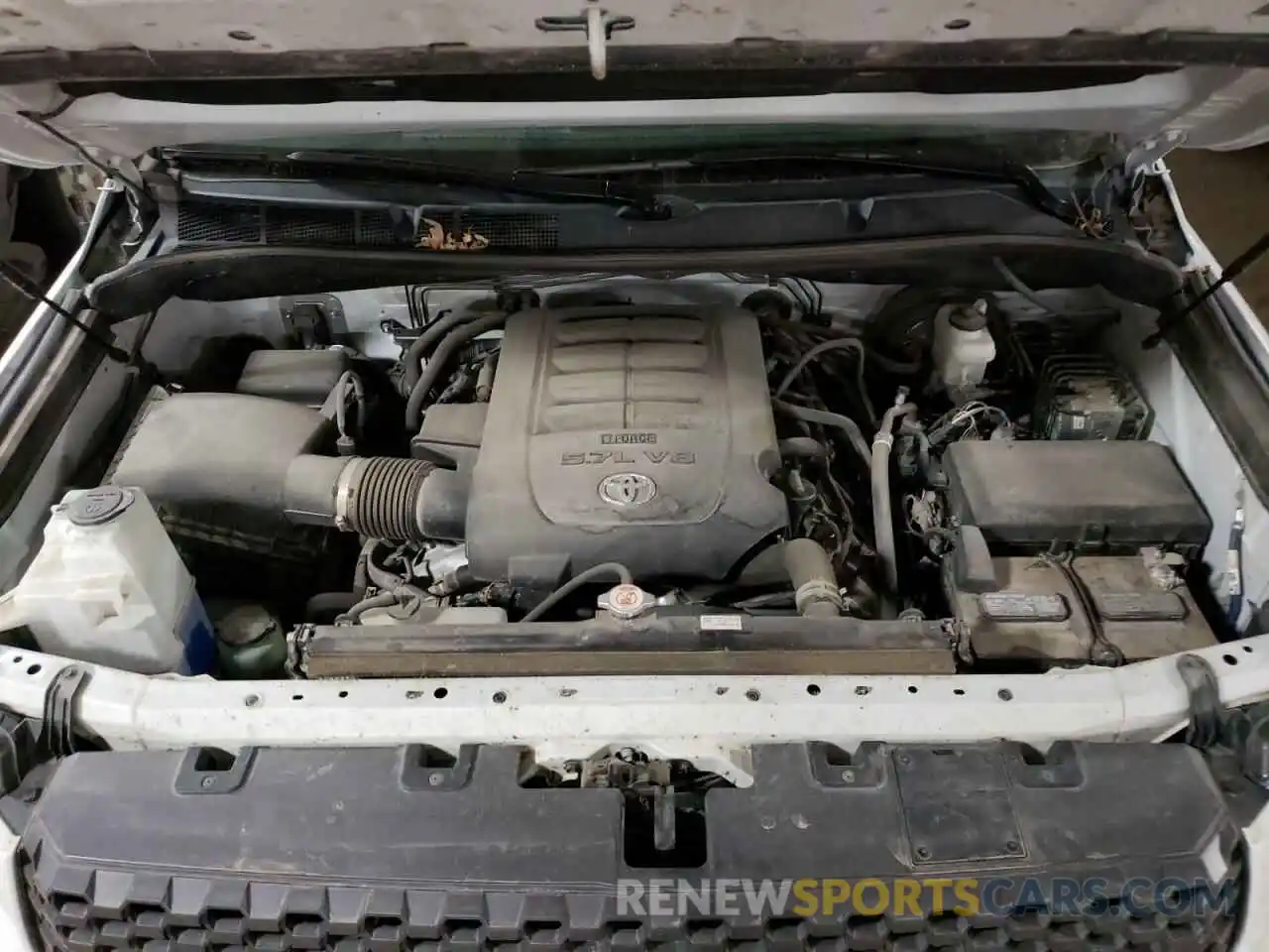 7 Photograph of a damaged car 5TFDW5F19KX822416 TOYOTA TUNDRA 2019