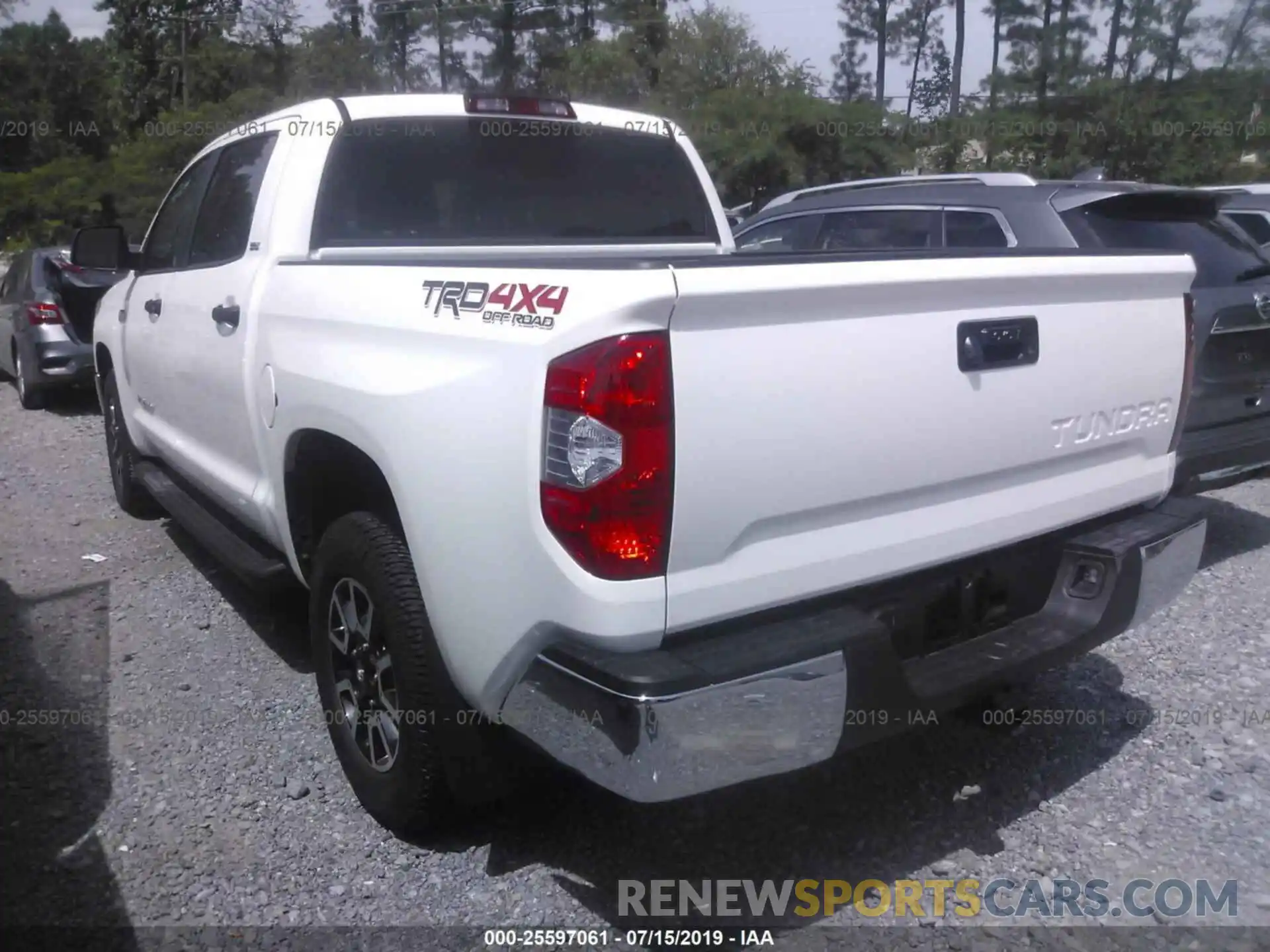 3 Photograph of a damaged car 5TFDW5F19KX834145 TOYOTA TUNDRA 2019