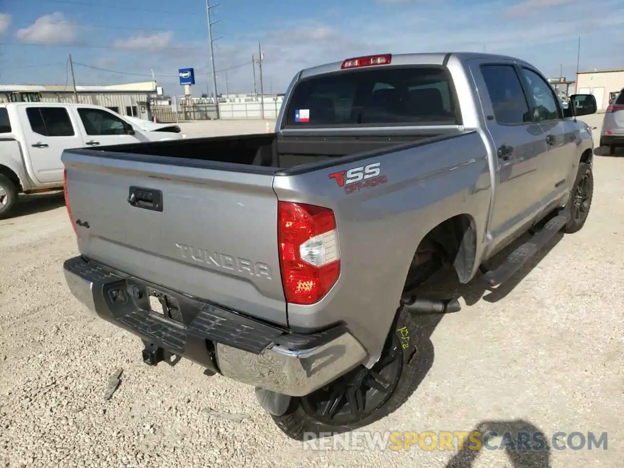 4 Photograph of a damaged car 5TFDW5F19KX836882 TOYOTA TUNDRA 2019