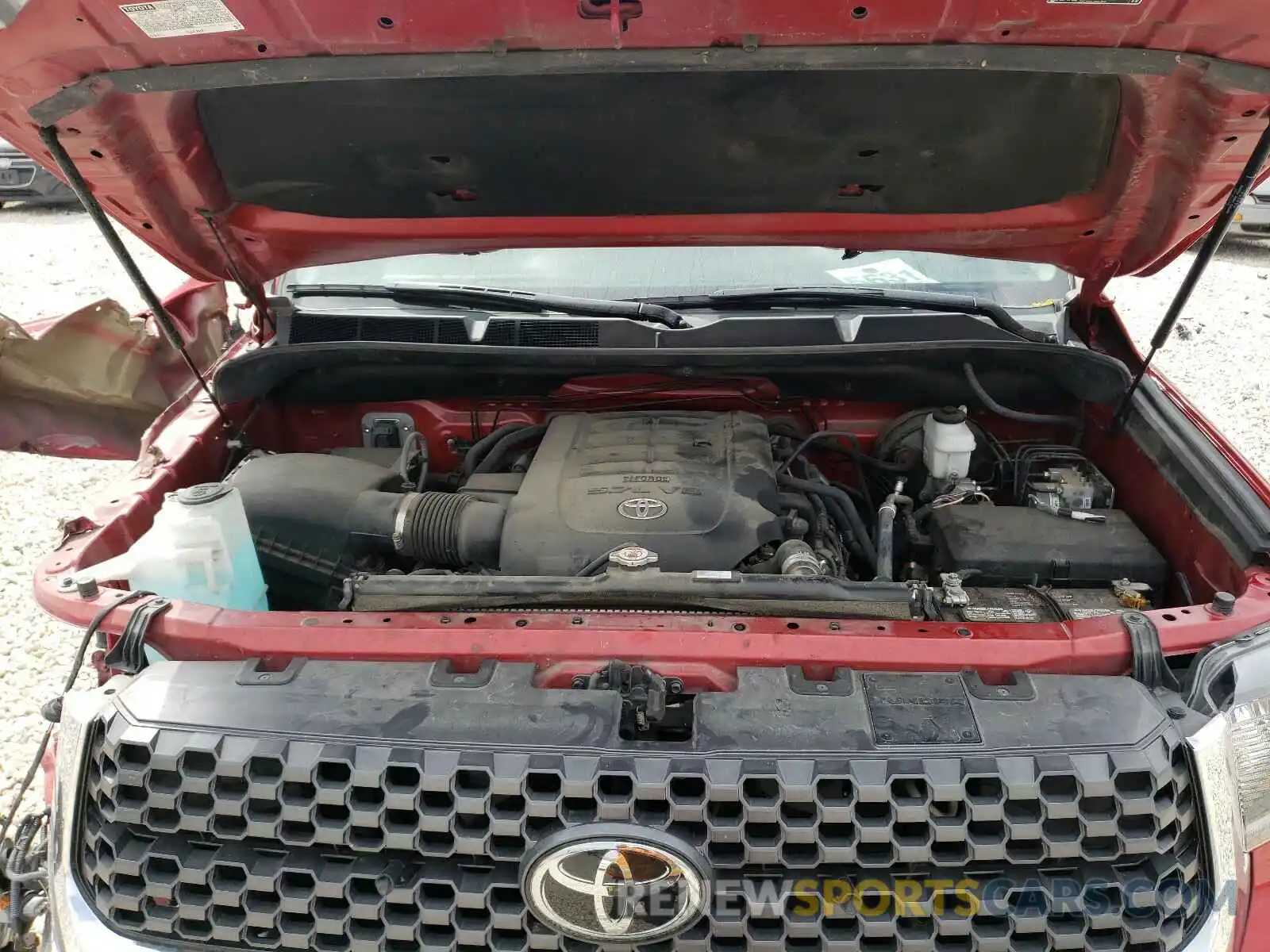 7 Photograph of a damaged car 5TFDW5F19KX839751 TOYOTA TUNDRA 2019