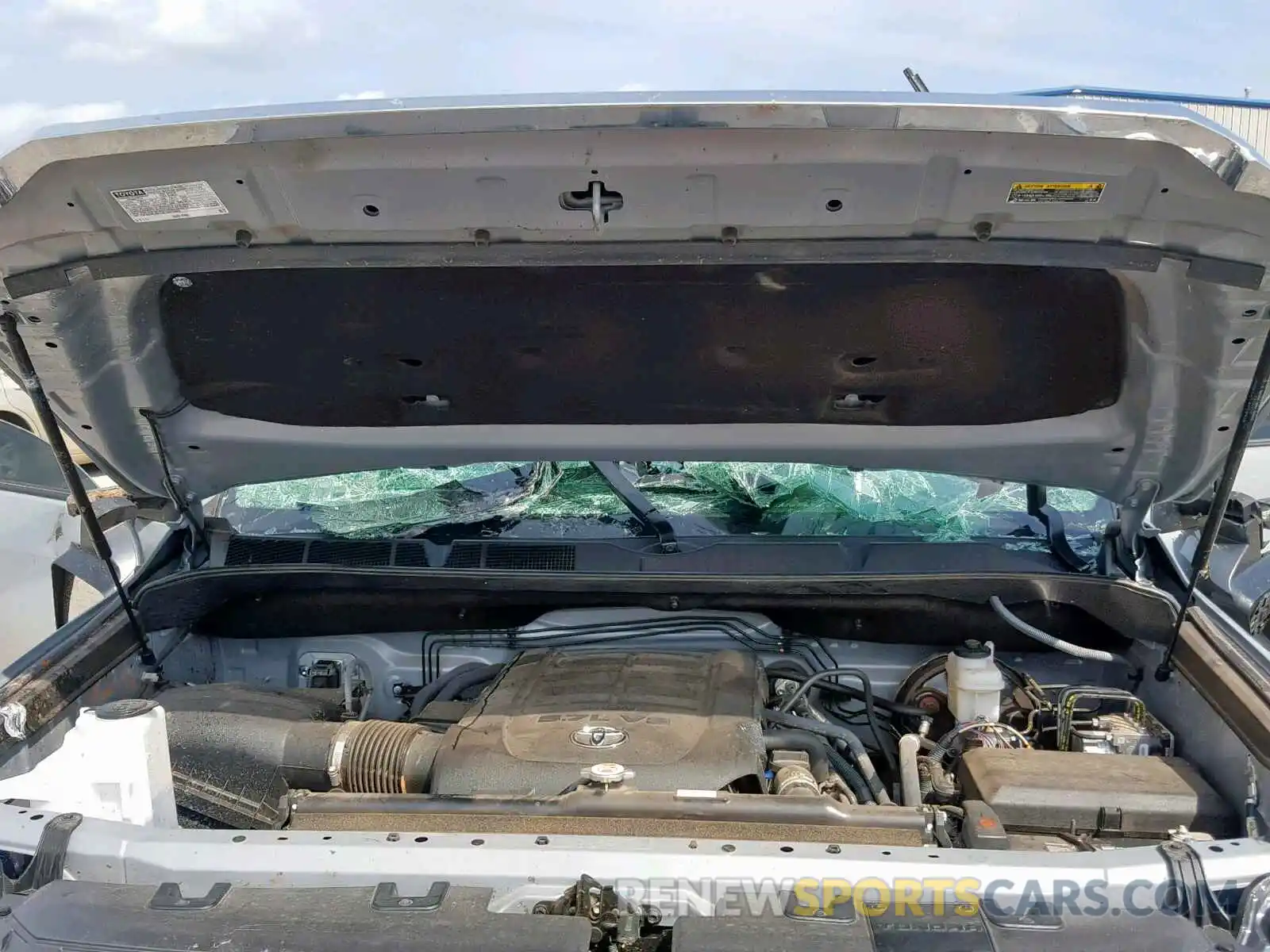 7 Photograph of a damaged car 5TFDW5F19KX842164 TOYOTA TUNDRA 2019