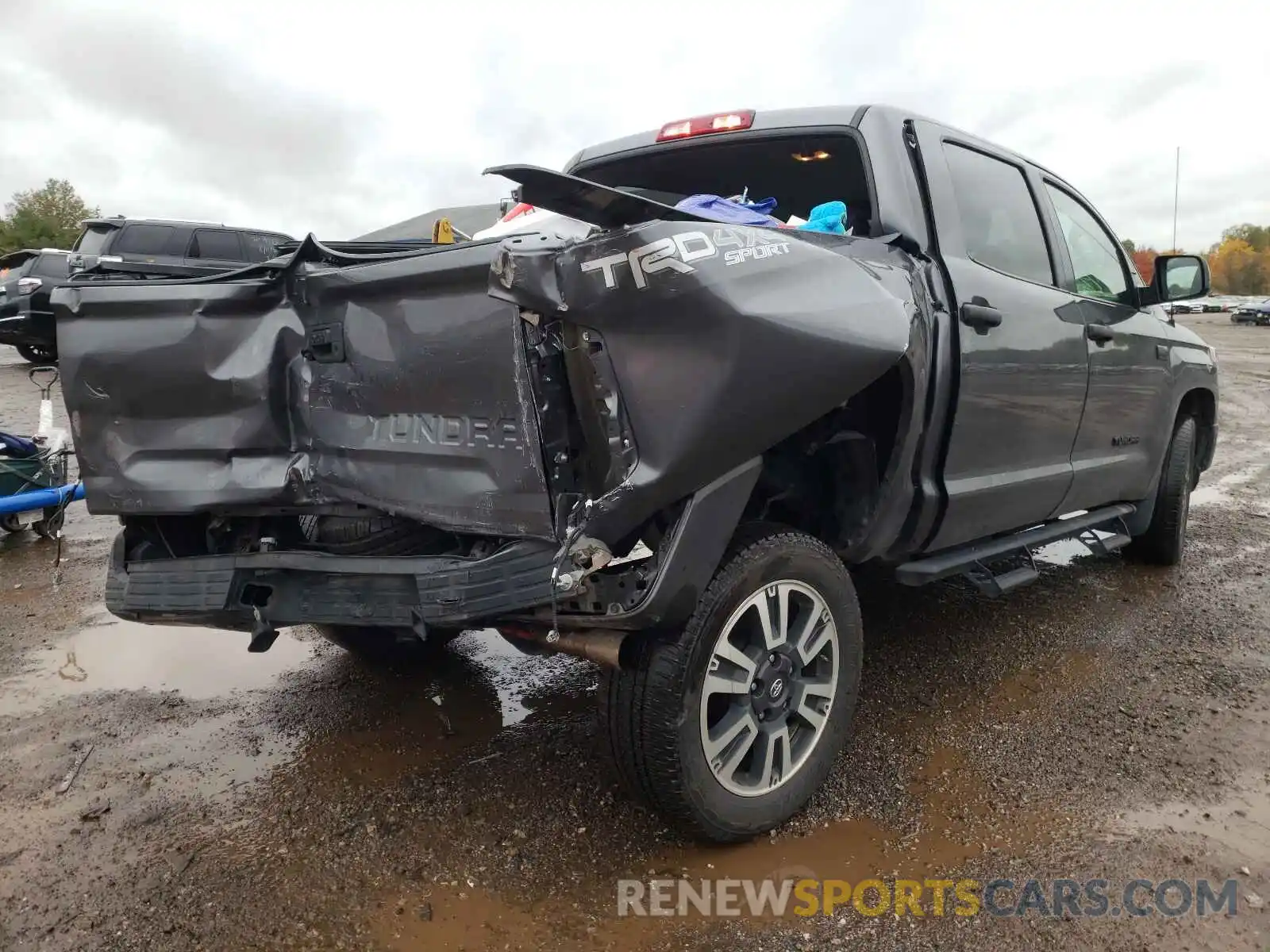 4 Photograph of a damaged car 5TFDW5F19KX861412 TOYOTA TUNDRA 2019