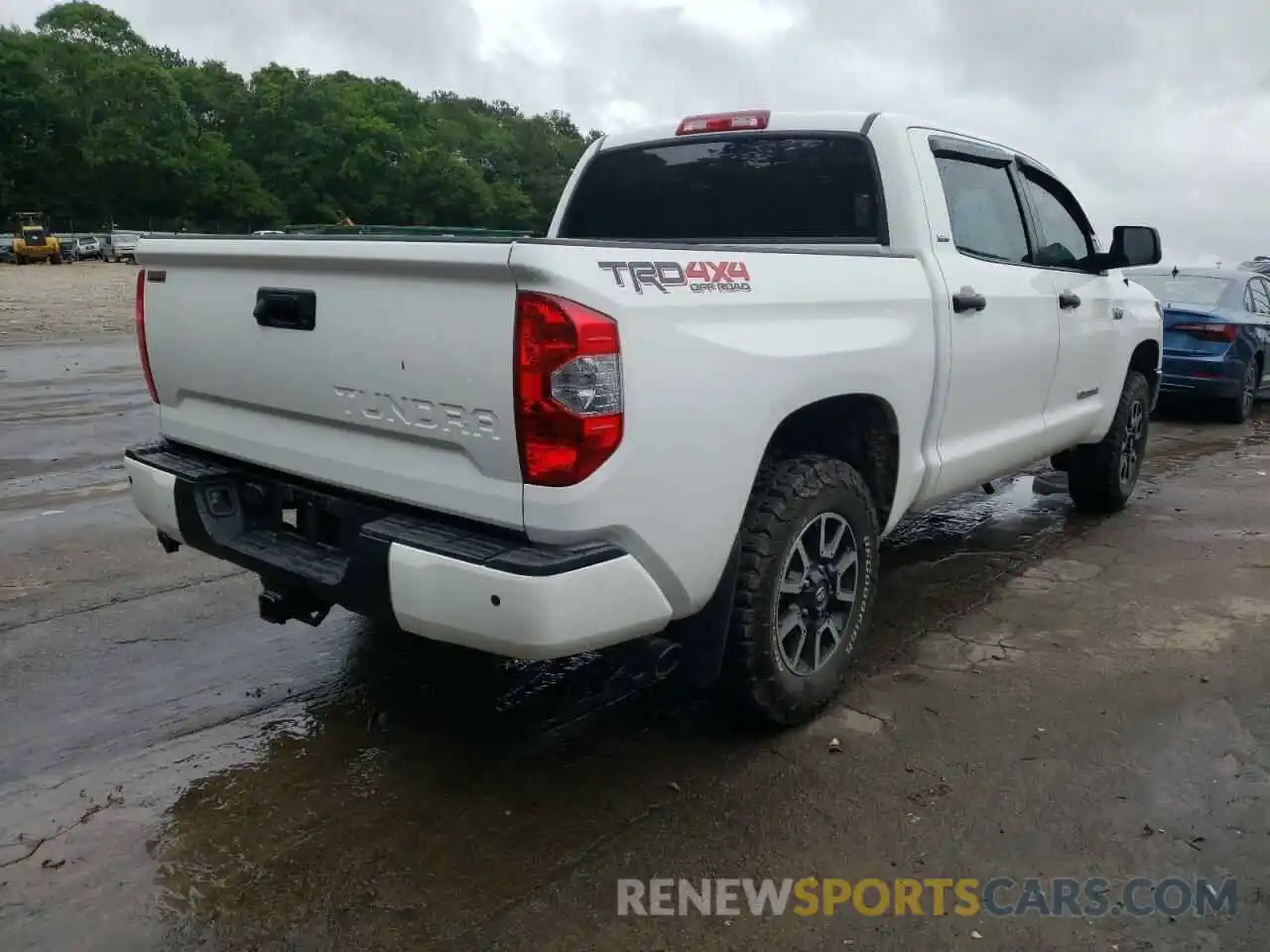 4 Photograph of a damaged car 5TFDW5F1XKX780208 TOYOTA TUNDRA 2019