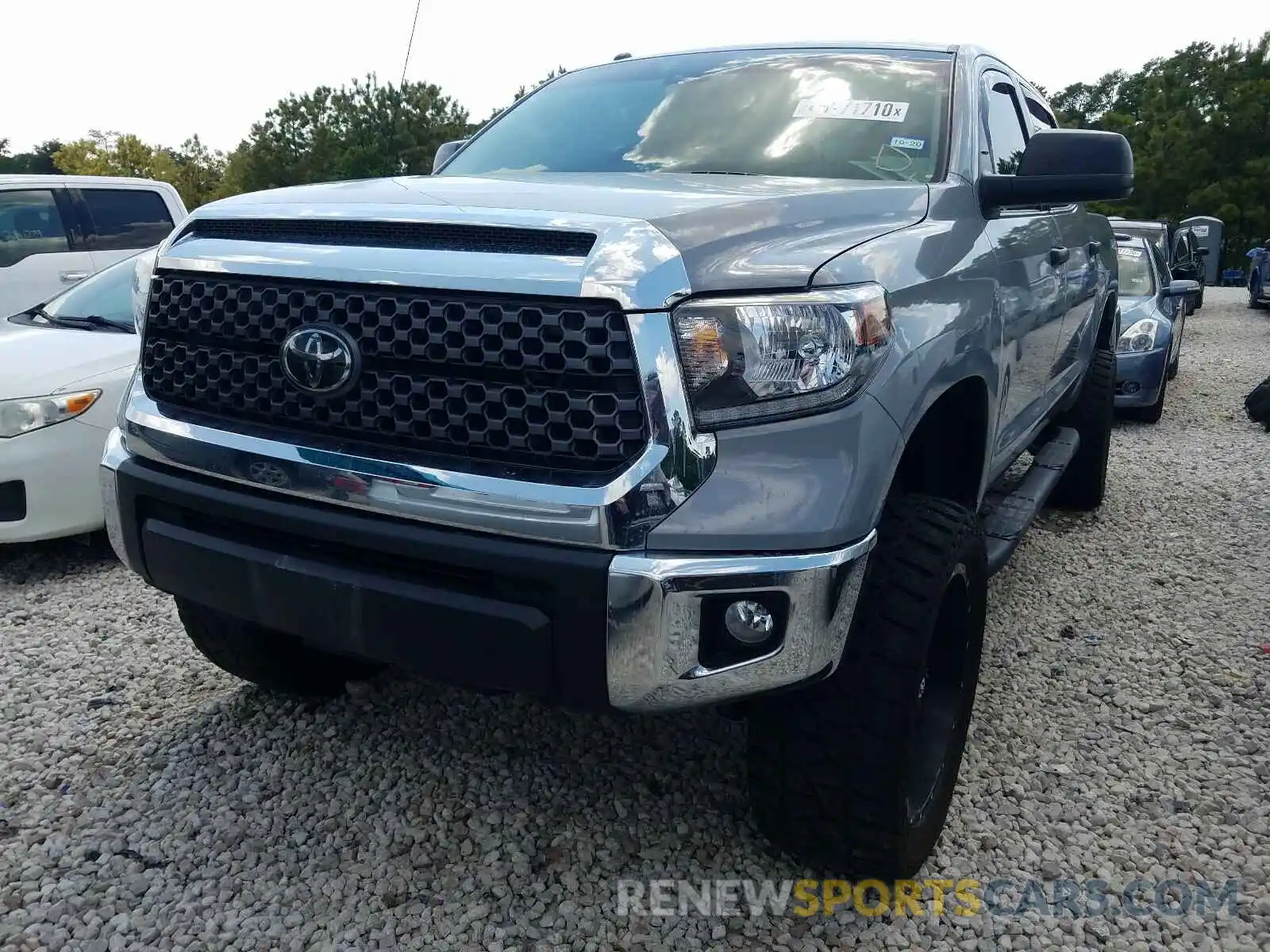 2 Photograph of a damaged car 5TFDW5F1XKX792746 TOYOTA TUNDRA 2019