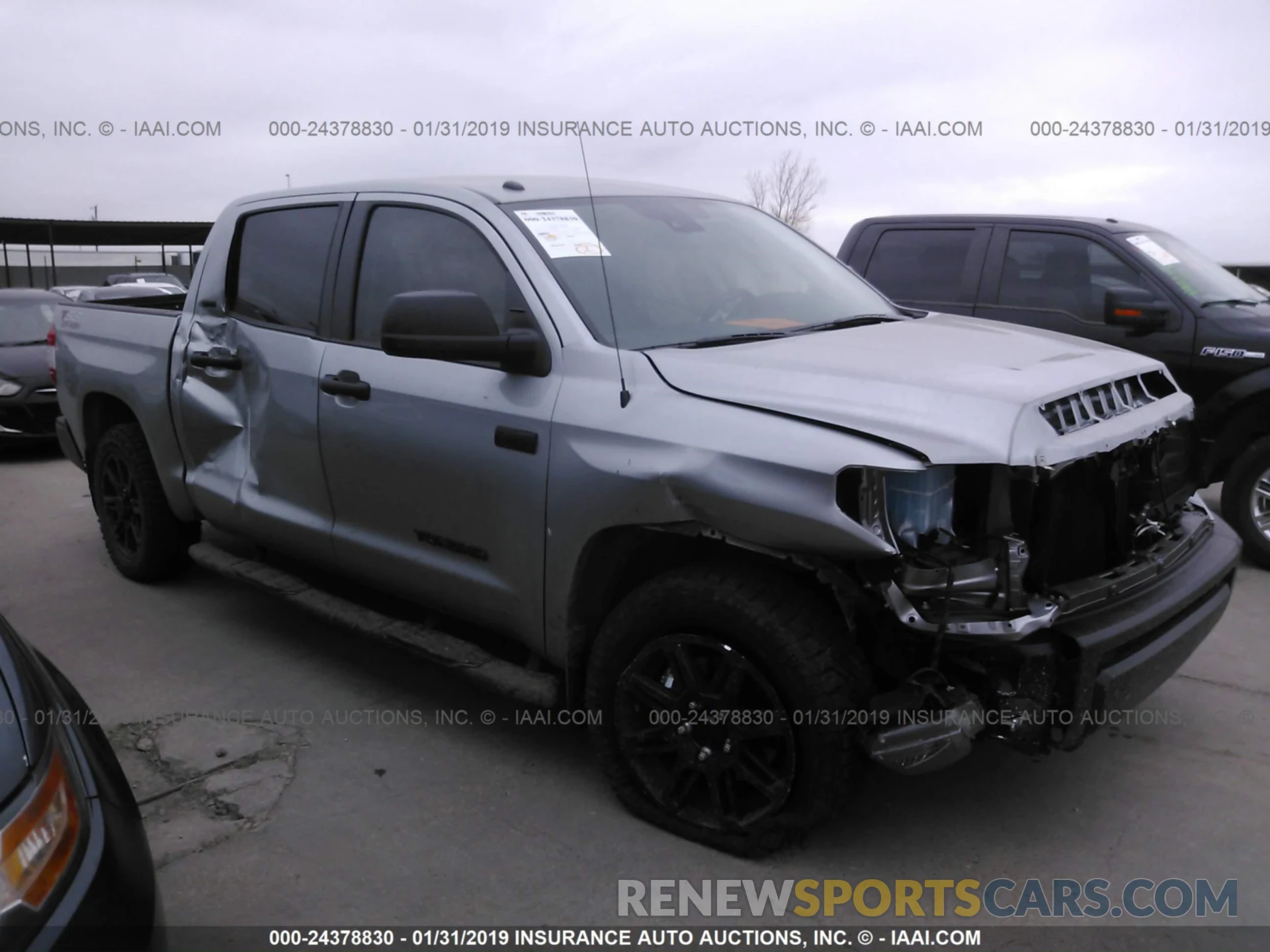 1 Photograph of a damaged car 5TFDW5F1XKX794643 TOYOTA TUNDRA 2019