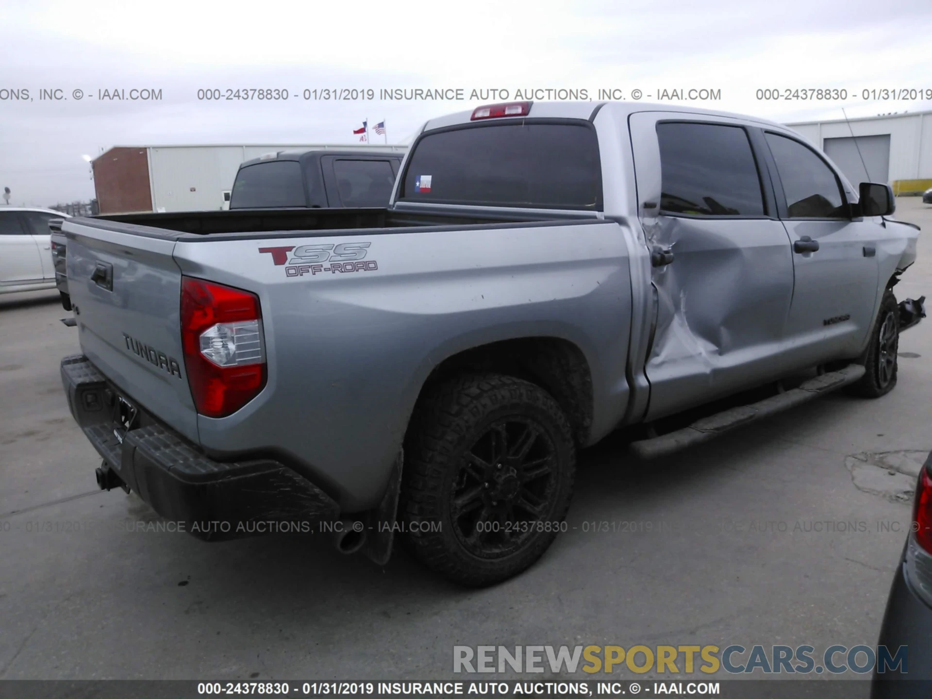 4 Photograph of a damaged car 5TFDW5F1XKX794643 TOYOTA TUNDRA 2019