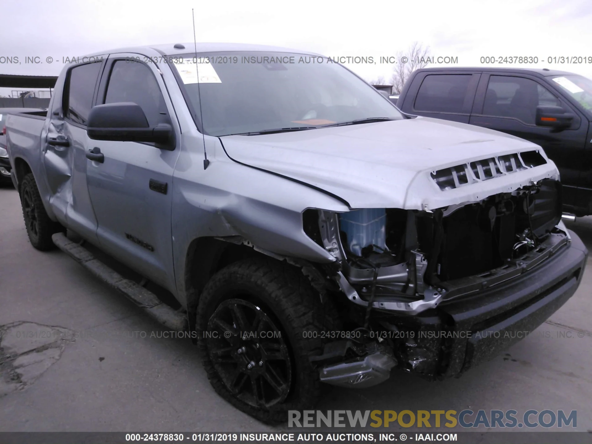 6 Photograph of a damaged car 5TFDW5F1XKX794643 TOYOTA TUNDRA 2019