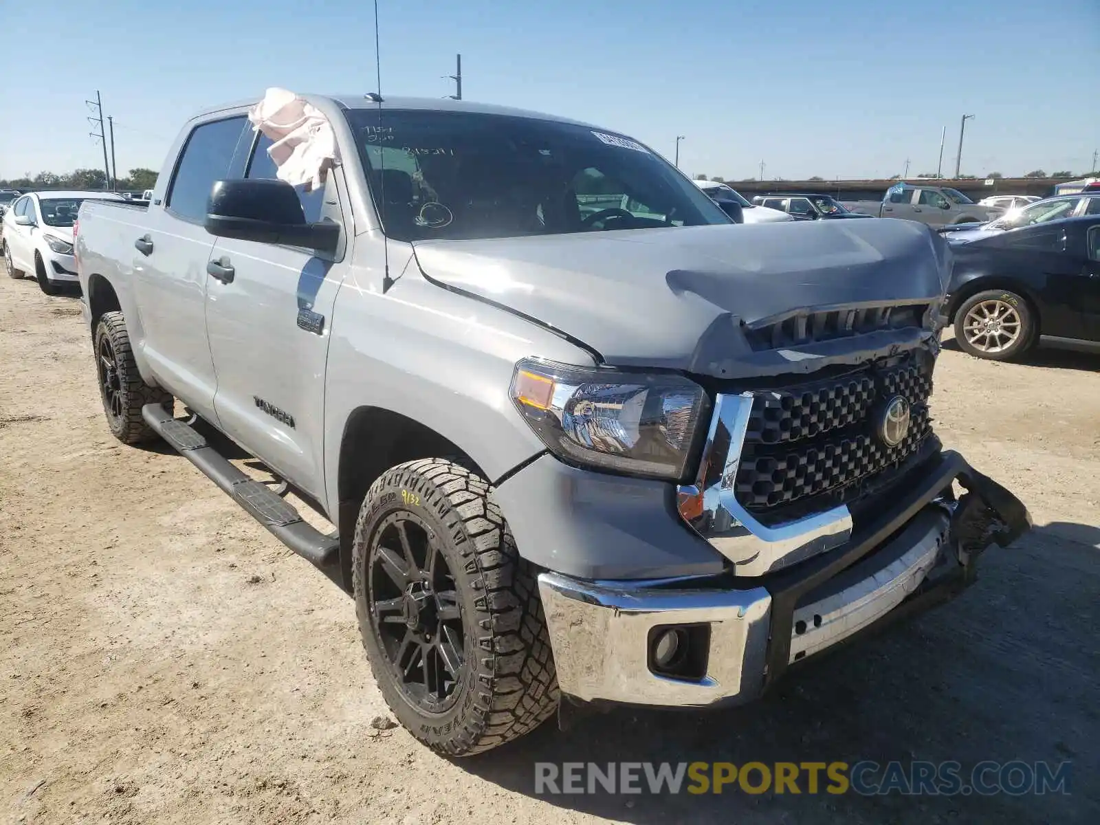 1 Photograph of a damaged car 5TFDW5F1XKX845297 TOYOTA TUNDRA 2019