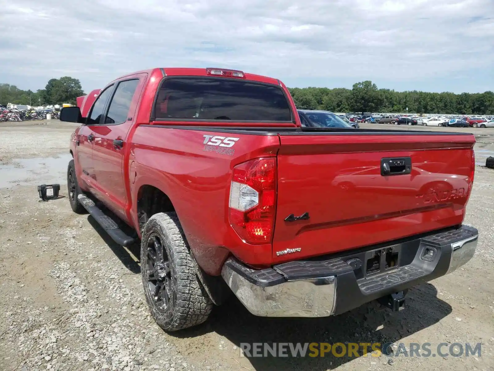 3 Photograph of a damaged car 5TFDW5F1XKX854890 TOYOTA TUNDRA 2019