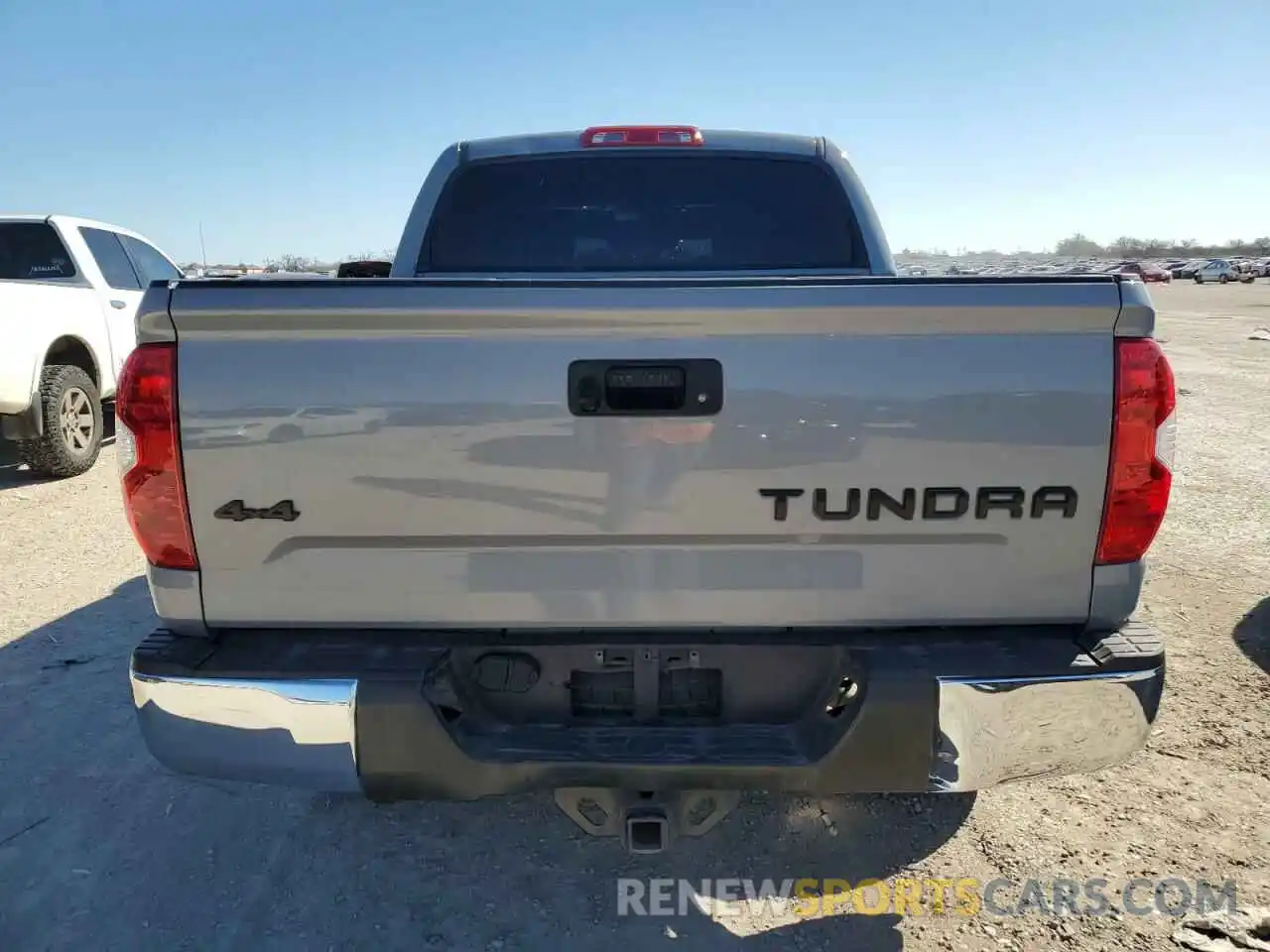 6 Photograph of a damaged car 5TFDW5F1XKX863850 TOYOTA TUNDRA 2019