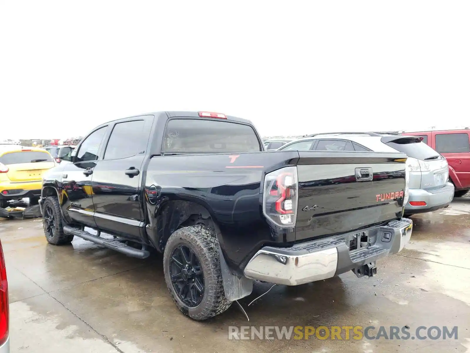 3 Photograph of a damaged car 5TFDW5F1XKX866473 TOYOTA TUNDRA 2019