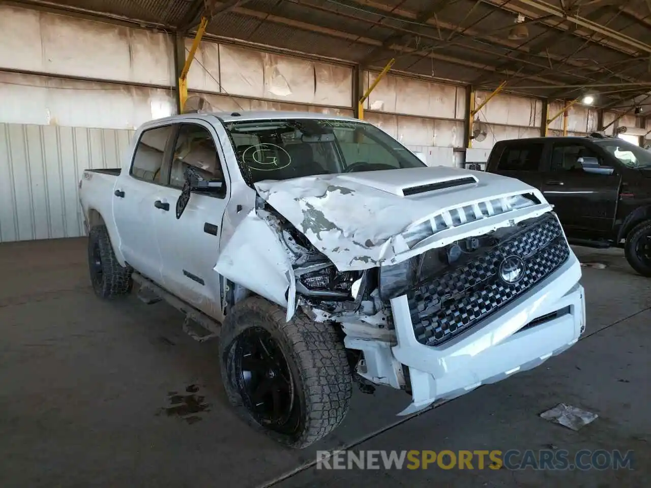 1 Photograph of a damaged car 5TFDY5F10KX797268 TOYOTA TUNDRA 2019