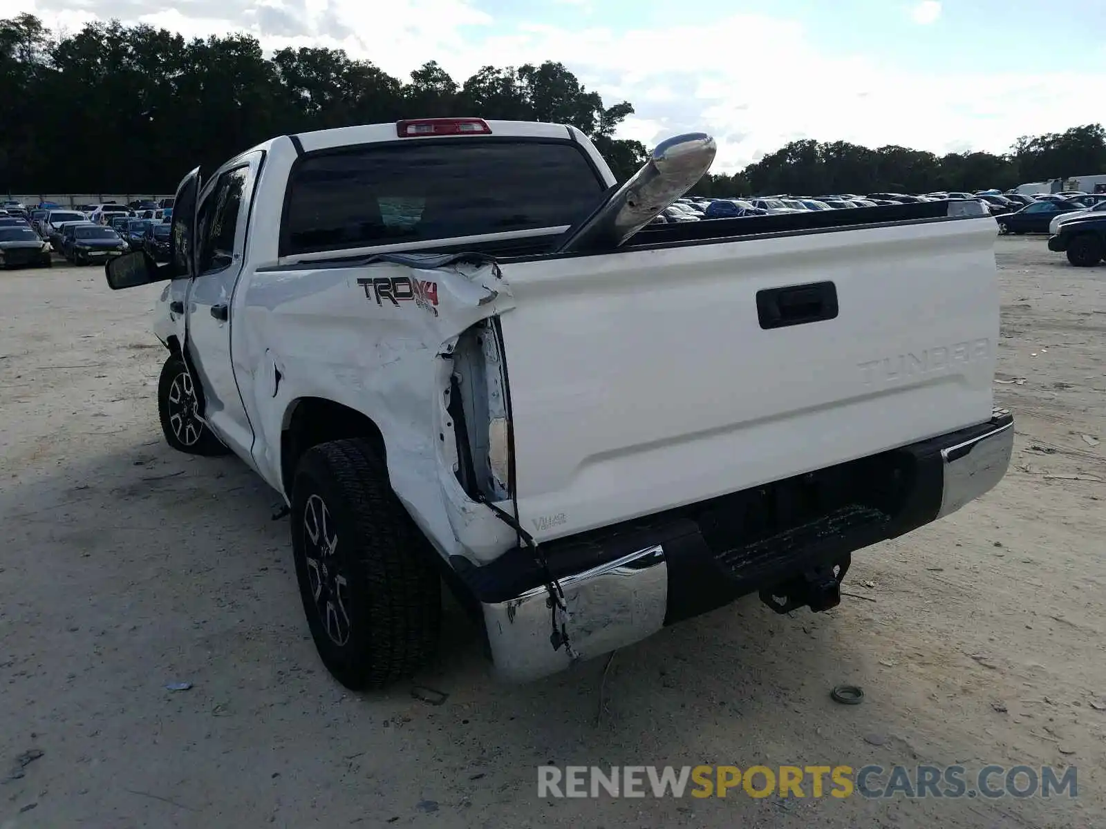 3 Photograph of a damaged car 5TFDY5F10KX846128 TOYOTA TUNDRA 2019