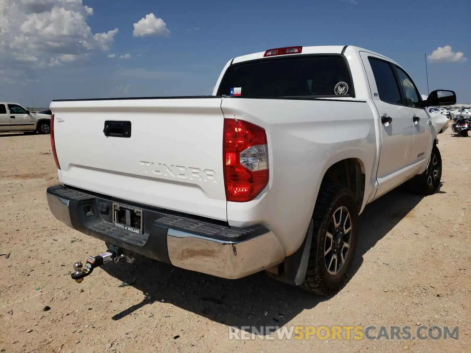 4 Photograph of a damaged car 5TFDY5F10KX851412 TOYOTA TUNDRA 2019