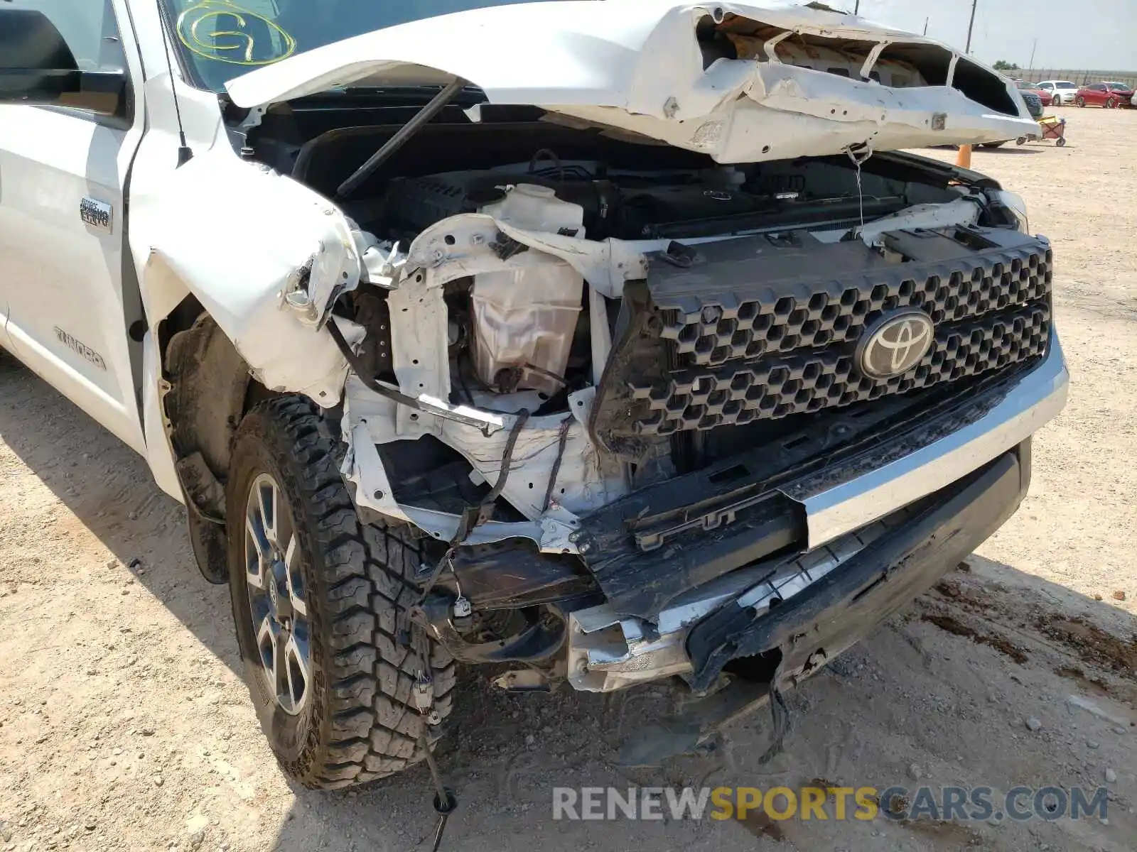 9 Photograph of a damaged car 5TFDY5F10KX851412 TOYOTA TUNDRA 2019