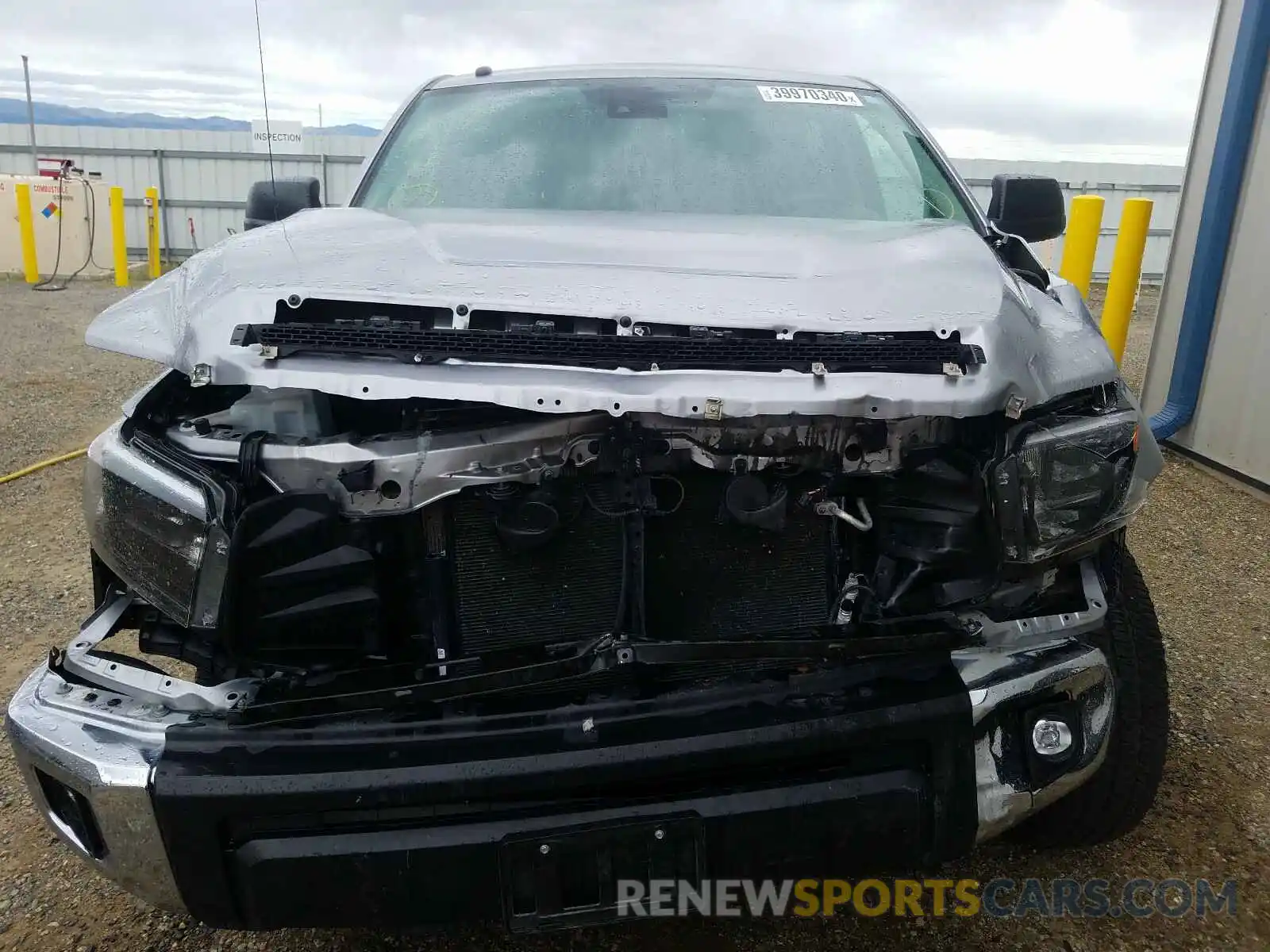 9 Photograph of a damaged car 5TFDY5F11KX806236 TOYOTA TUNDRA 2019