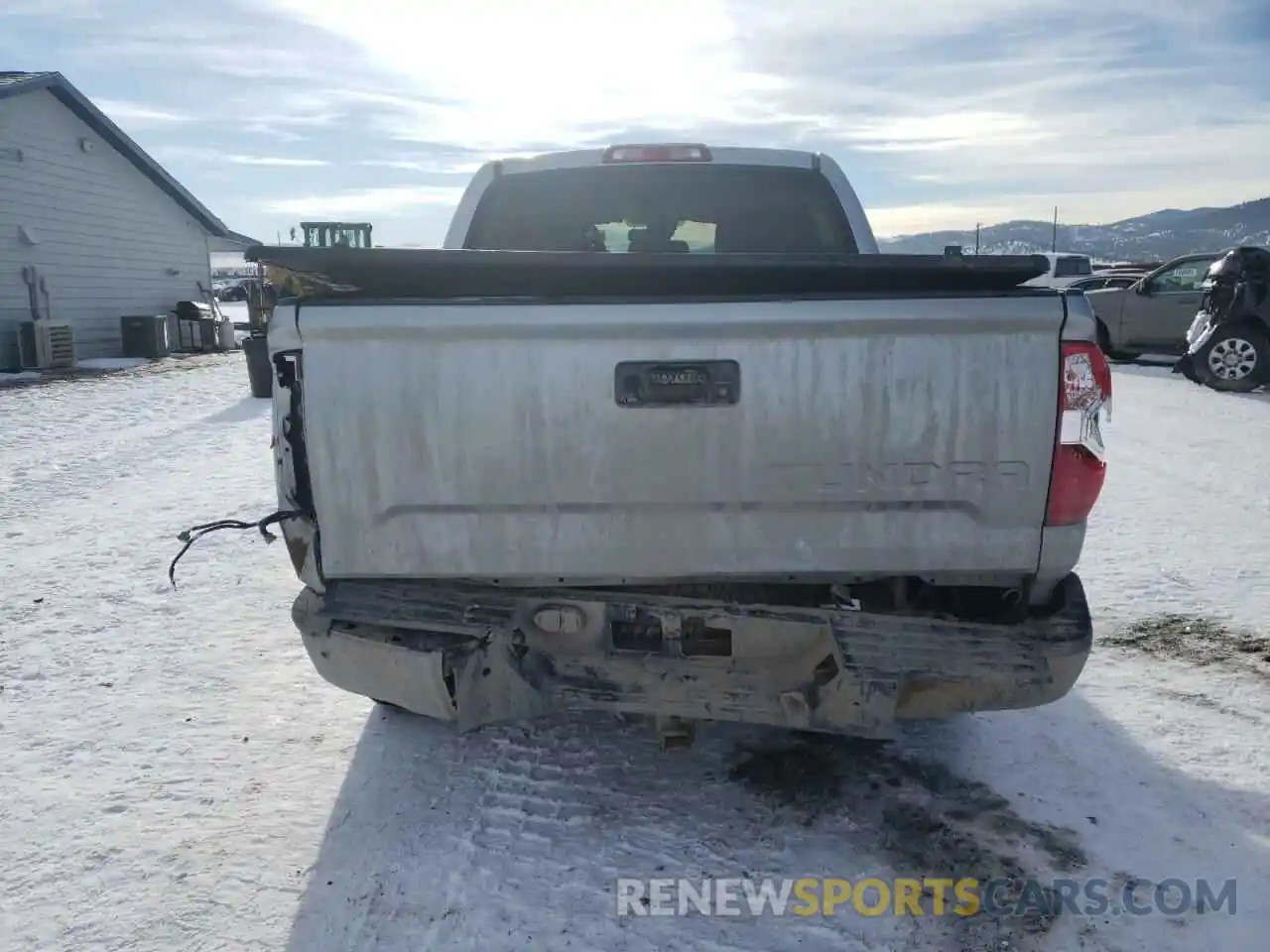 9 Photograph of a damaged car 5TFDY5F11KX808987 TOYOTA TUNDRA 2019