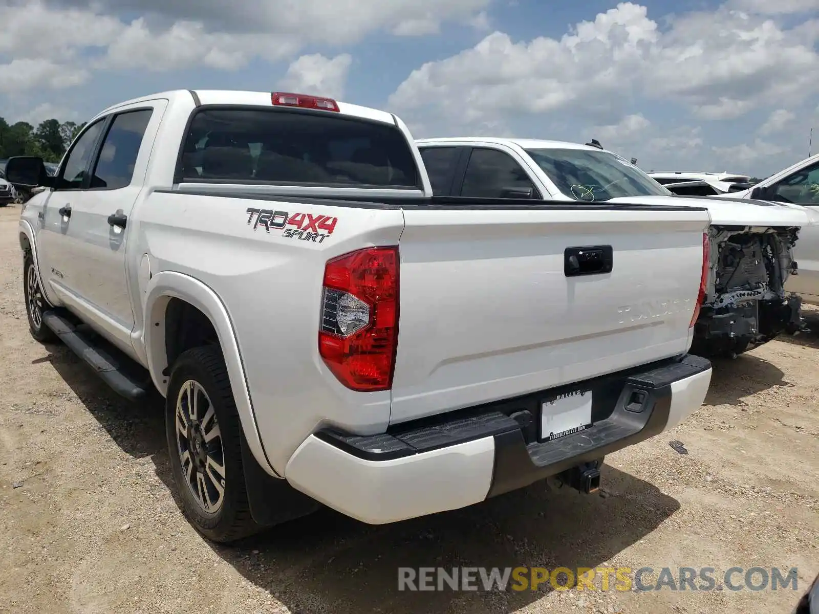 3 Photograph of a damaged car 5TFDY5F11KX839527 TOYOTA TUNDRA 2019