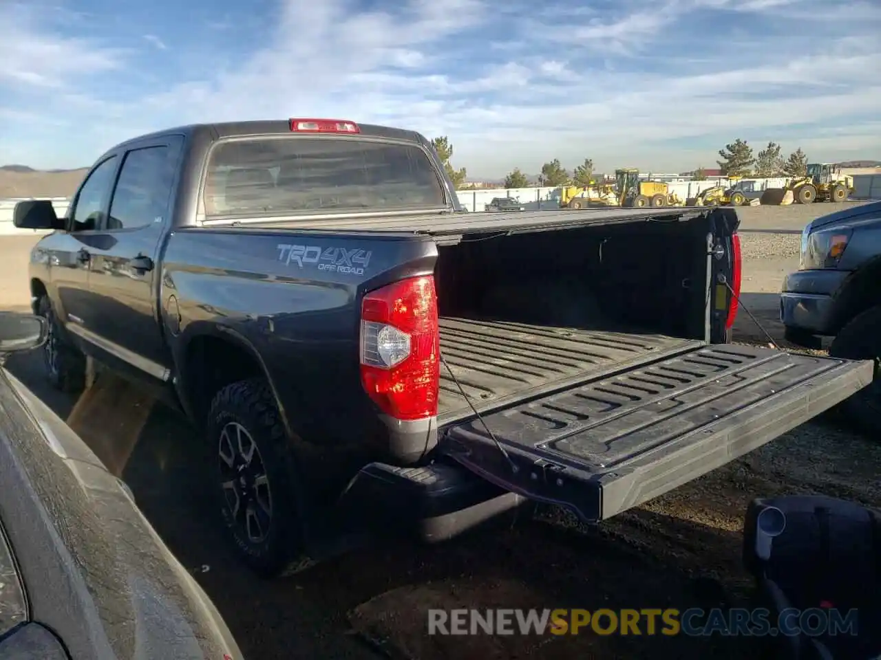 3 Photograph of a damaged car 5TFDY5F12KX781864 TOYOTA TUNDRA 2019