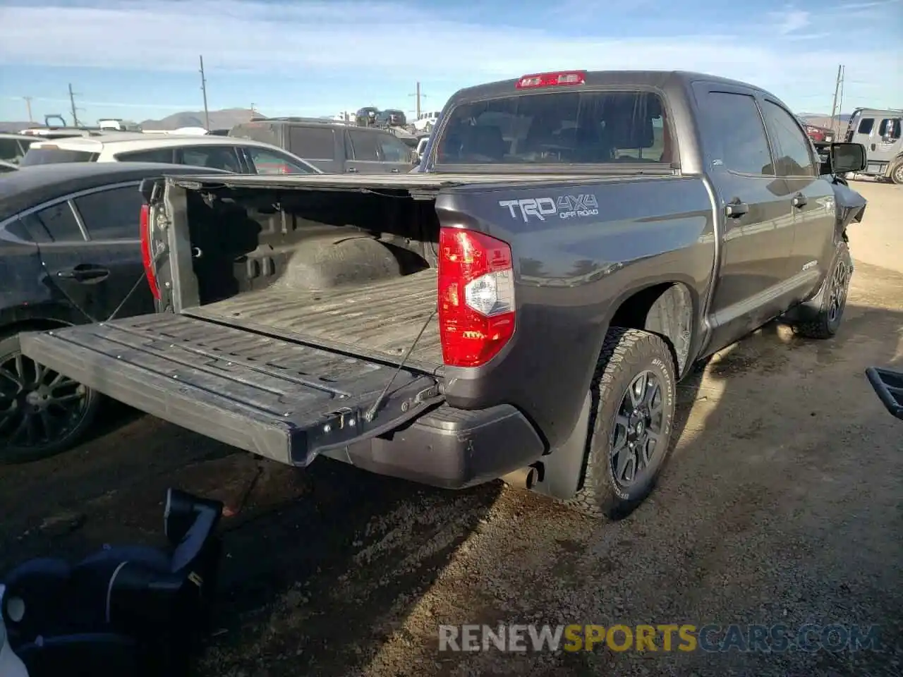 4 Photograph of a damaged car 5TFDY5F12KX781864 TOYOTA TUNDRA 2019