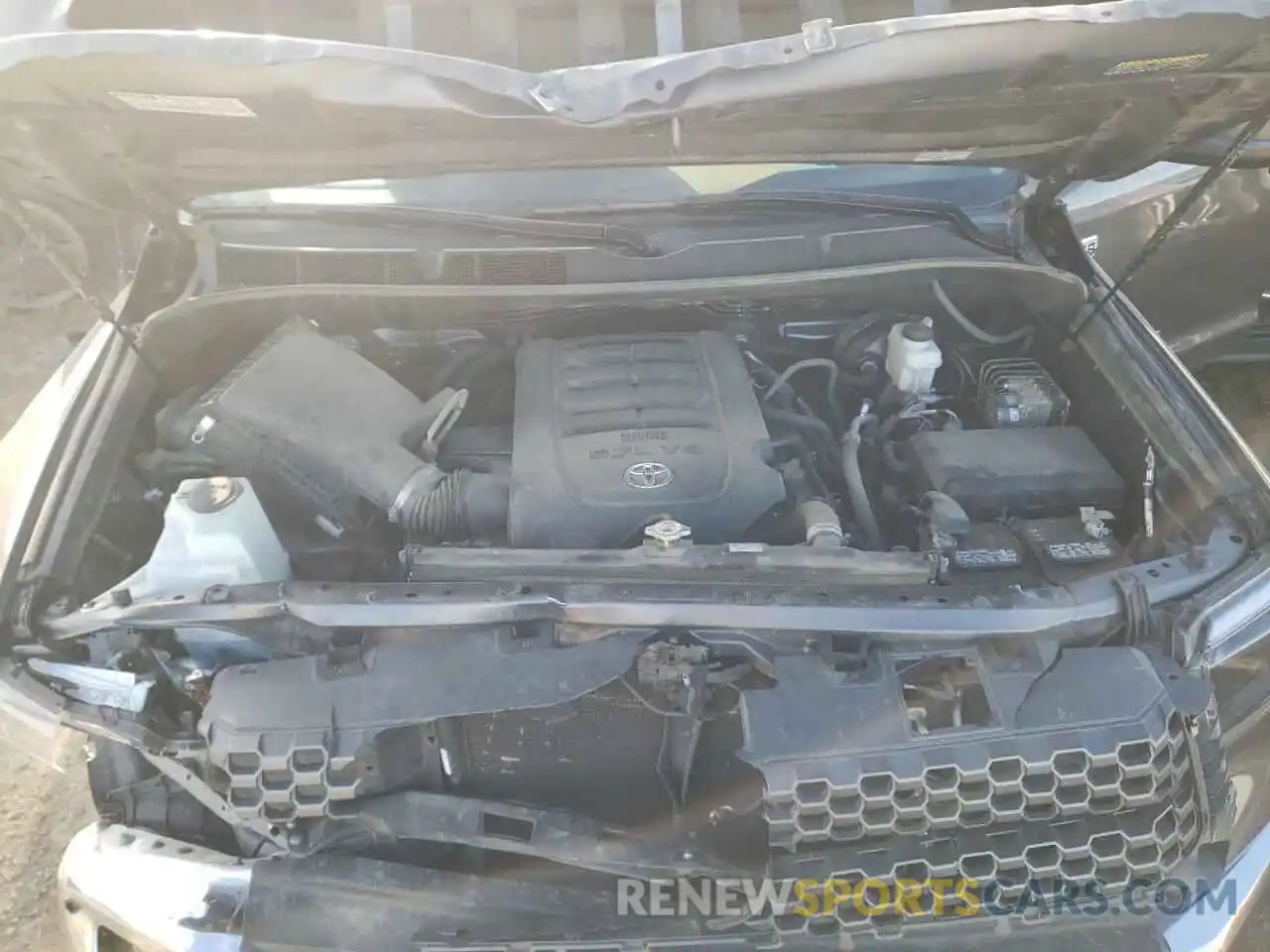 7 Photograph of a damaged car 5TFDY5F12KX781864 TOYOTA TUNDRA 2019