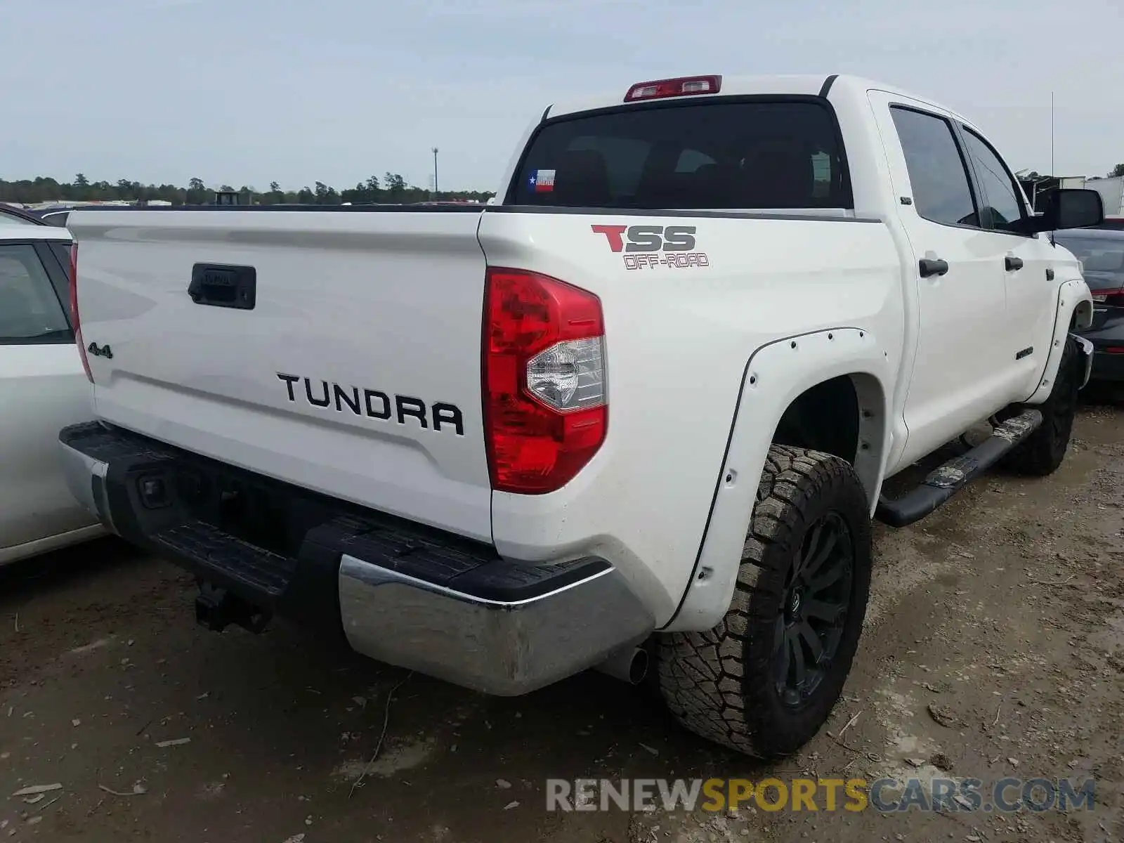 4 Photograph of a damaged car 5TFDY5F12KX782044 TOYOTA TUNDRA 2019