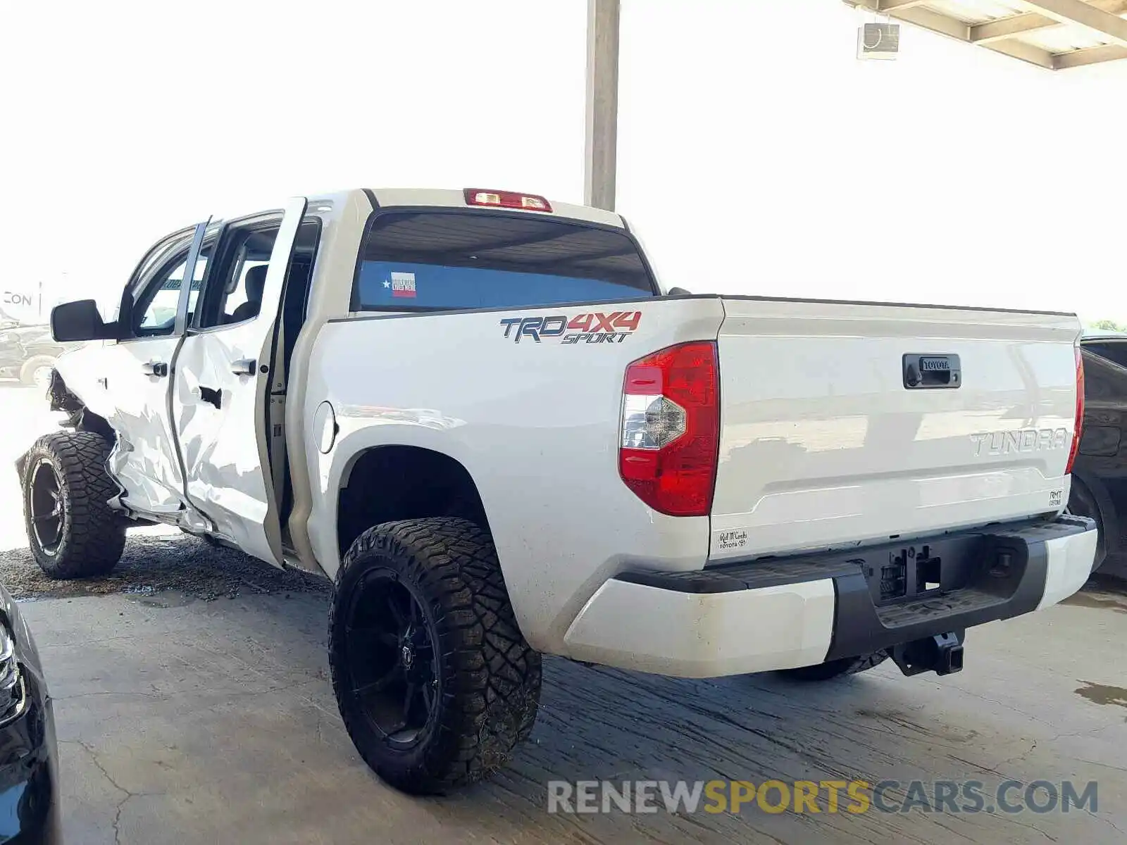 3 Photograph of a damaged car 5TFDY5F12KX822297 TOYOTA TUNDRA 2019