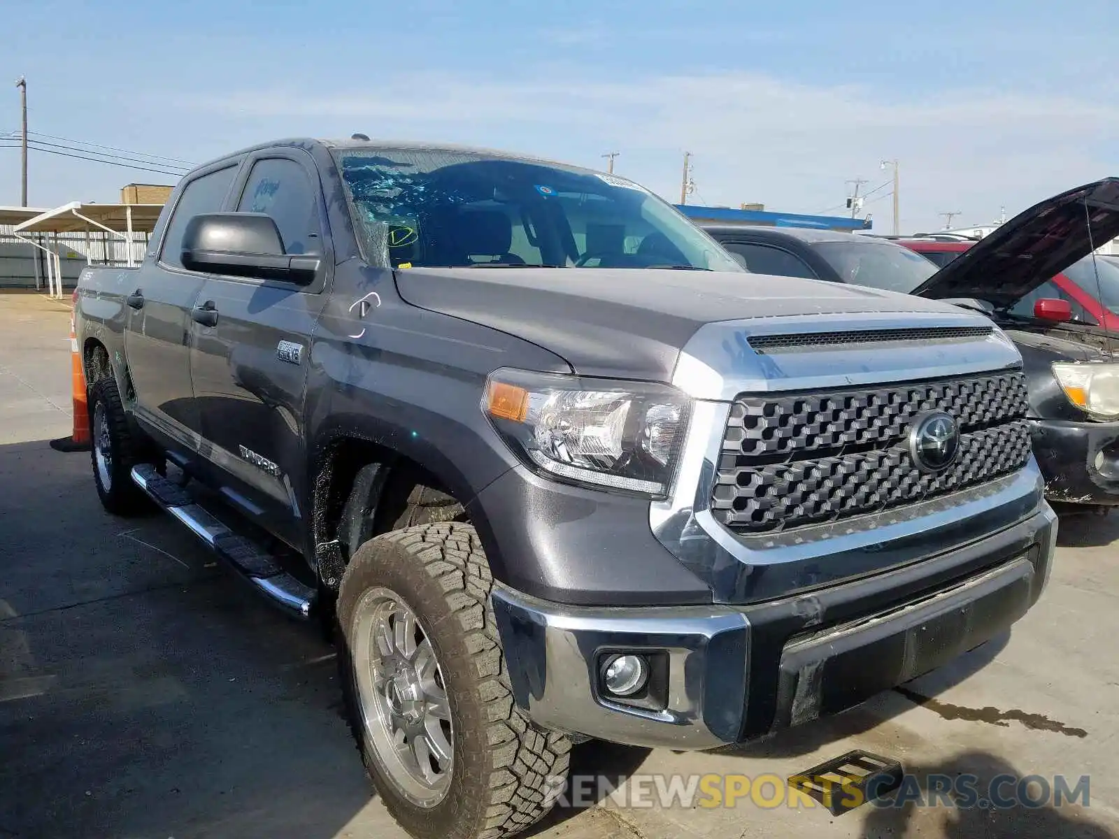 1 Photograph of a damaged car 5TFDY5F12KX825572 TOYOTA TUNDRA 2019