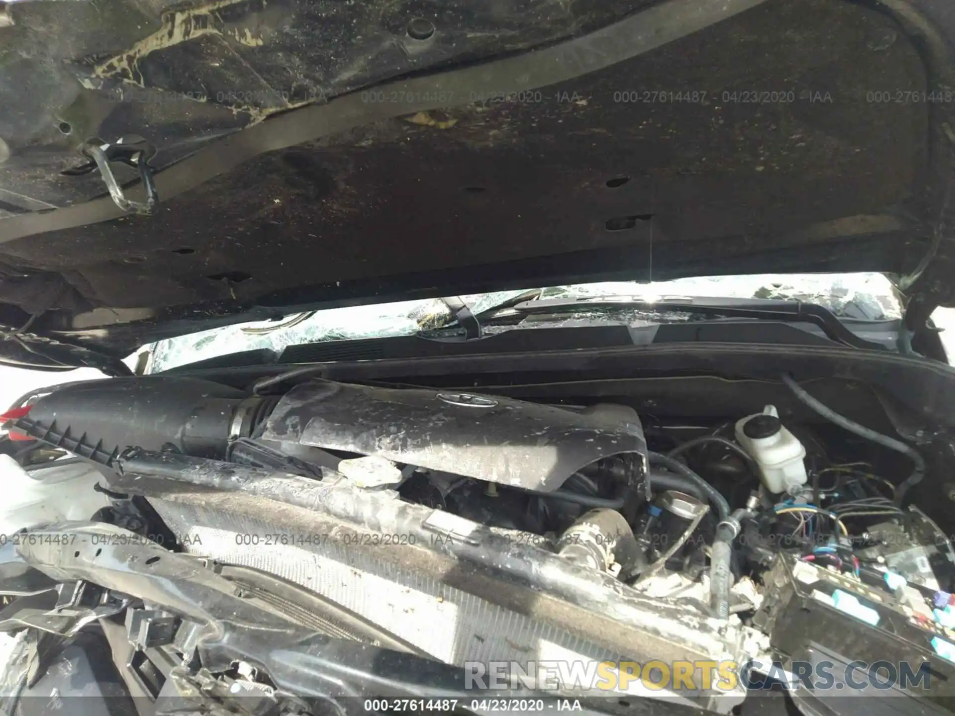 10 Photograph of a damaged car 5TFDY5F12KX835910 TOYOTA TUNDRA 2019