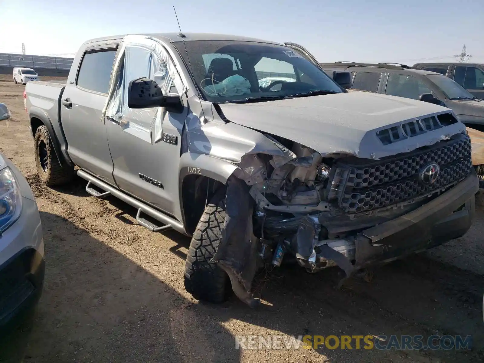 1 Photograph of a damaged car 5TFDY5F13KX794736 TOYOTA TUNDRA 2019