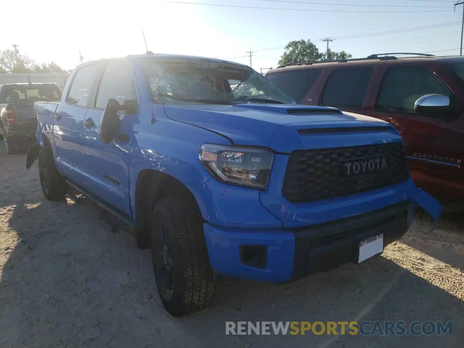 1 Photograph of a damaged car 5TFDY5F13KX794834 TOYOTA TUNDRA 2019