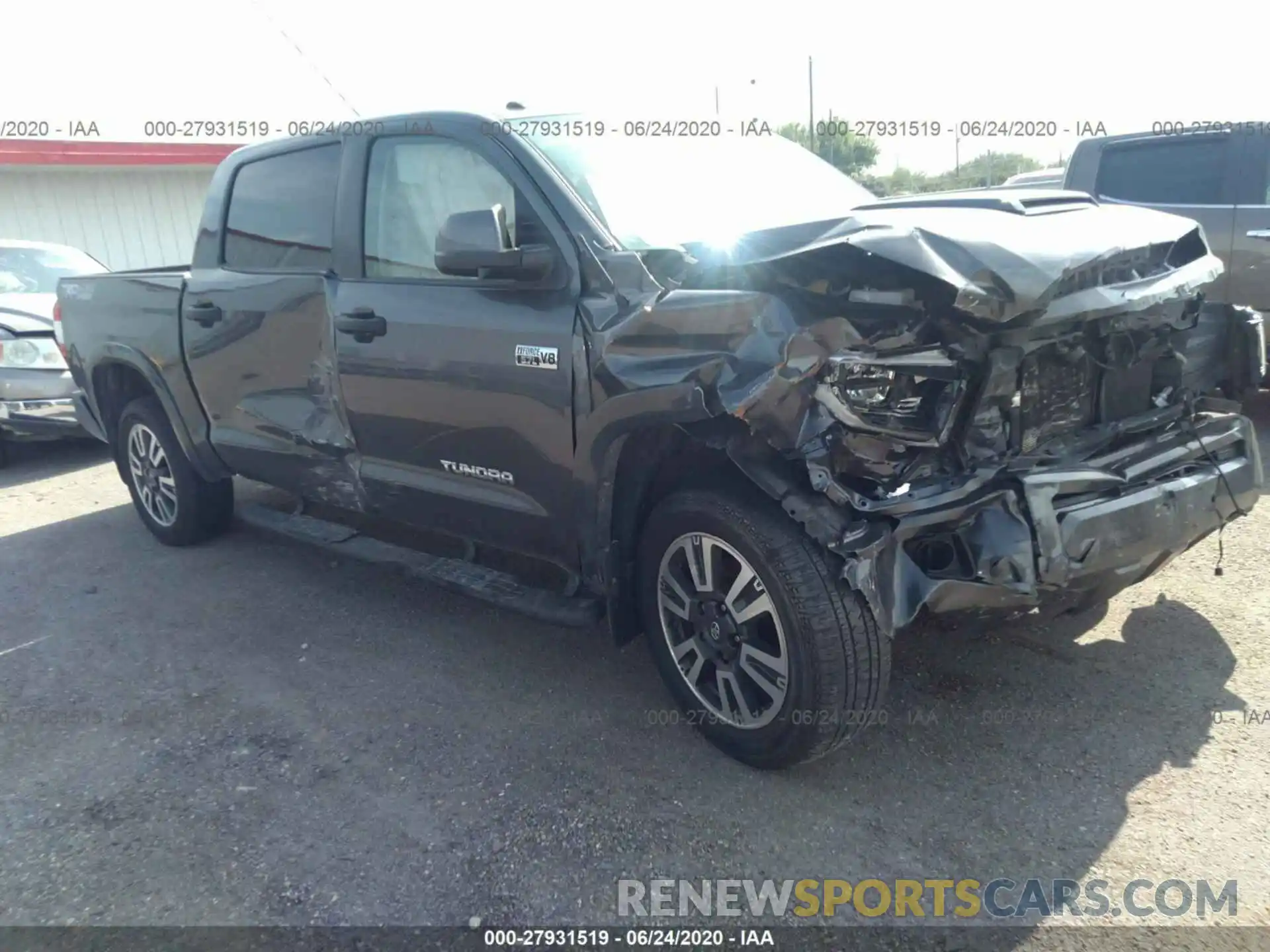 1 Photograph of a damaged car 5TFDY5F13KX795496 TOYOTA TUNDRA 2019