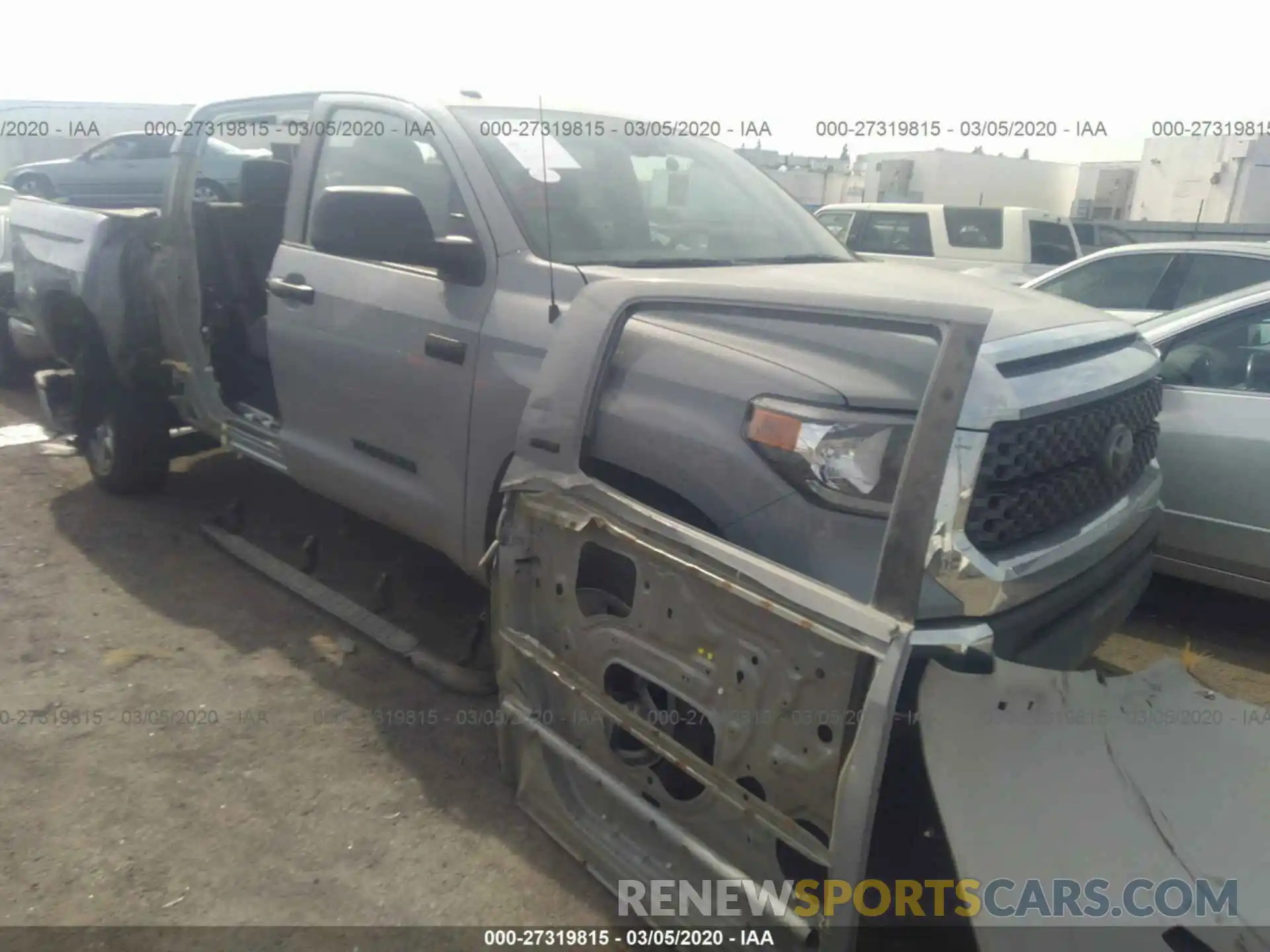 1 Photograph of a damaged car 5TFDY5F13KX811695 TOYOTA TUNDRA 2019