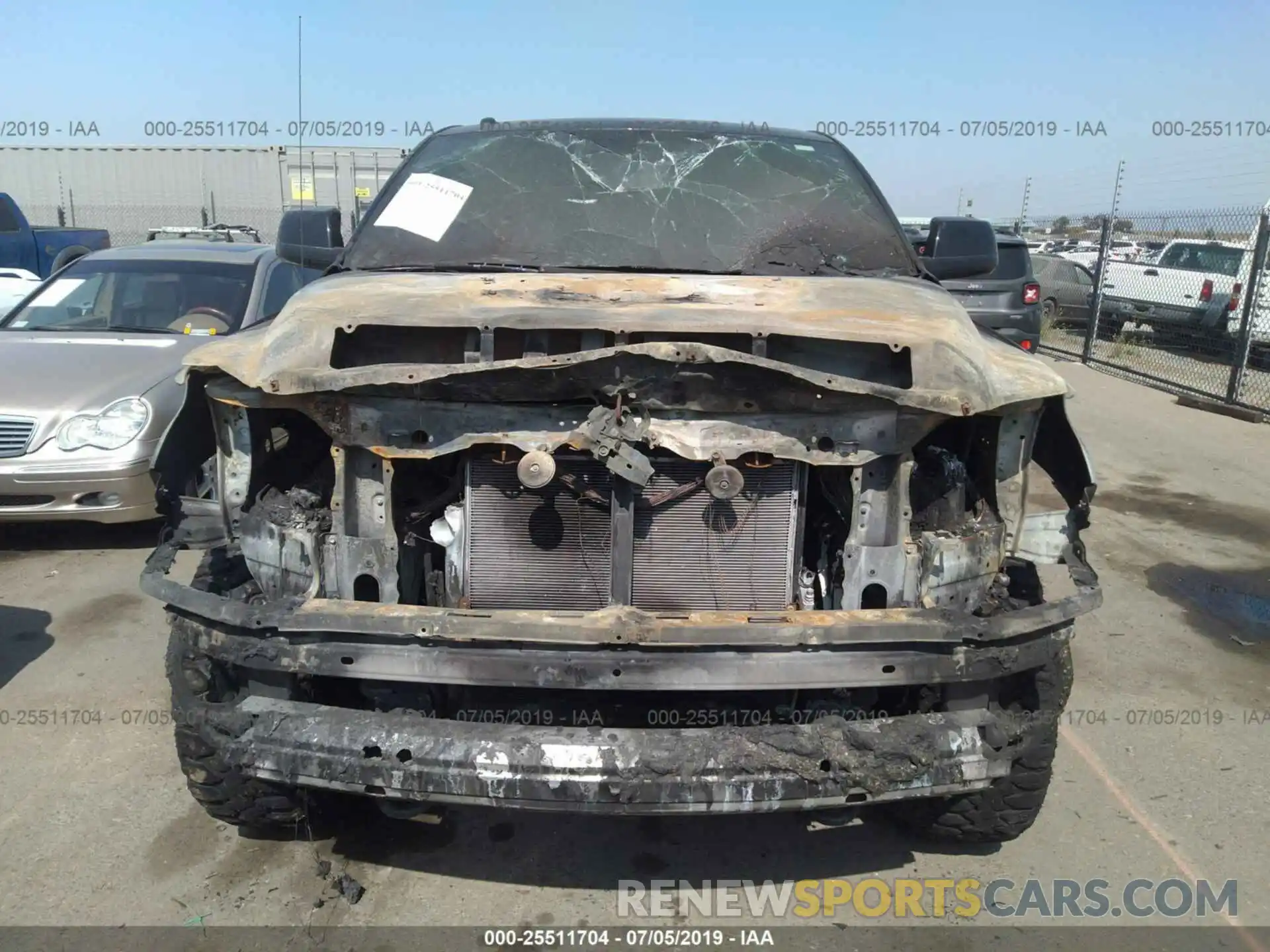 6 Photograph of a damaged car 5TFDY5F13KX821014 TOYOTA TUNDRA 2019