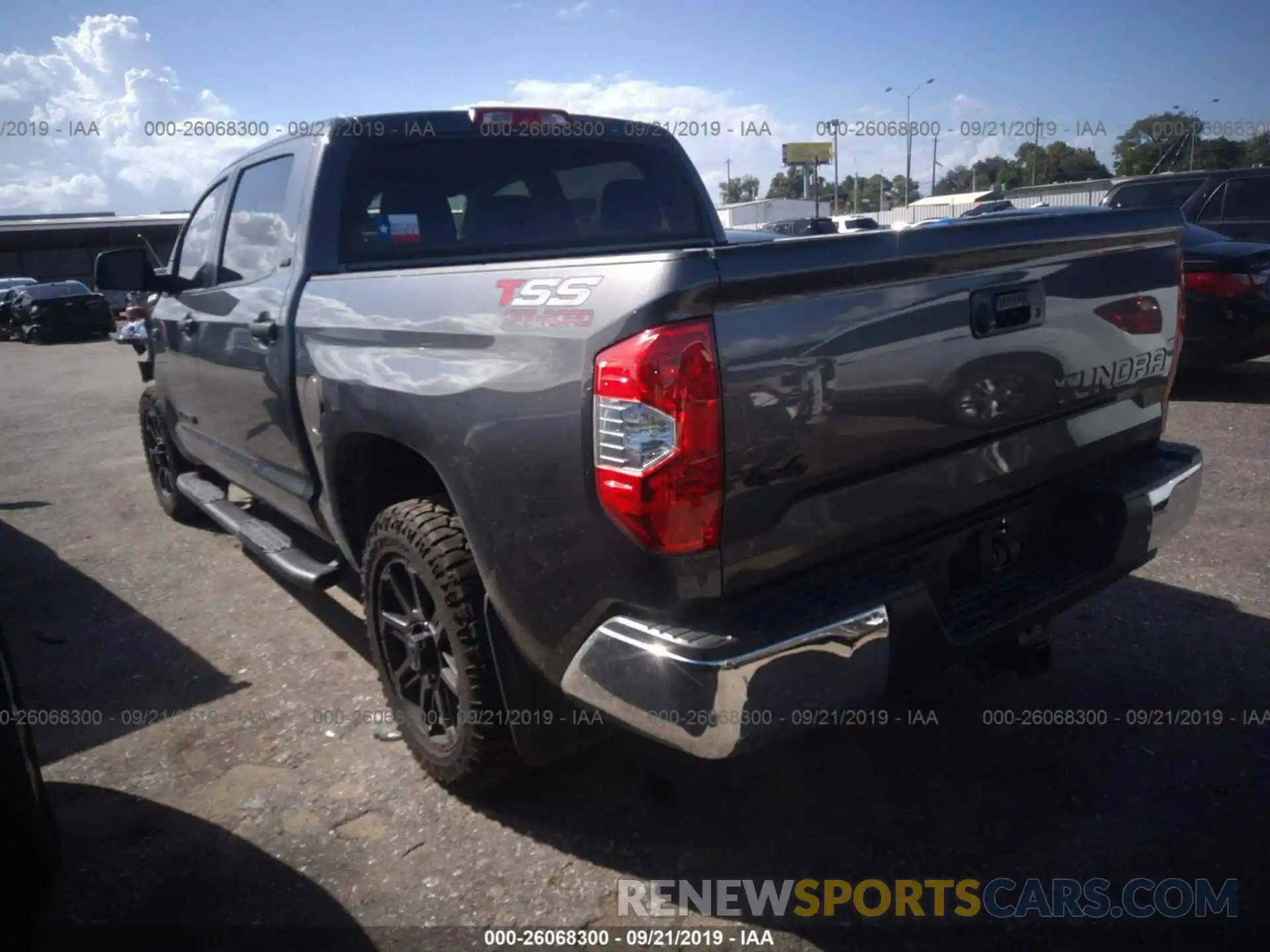 3 Photograph of a damaged car 5TFDY5F13KX828500 TOYOTA TUNDRA 2019