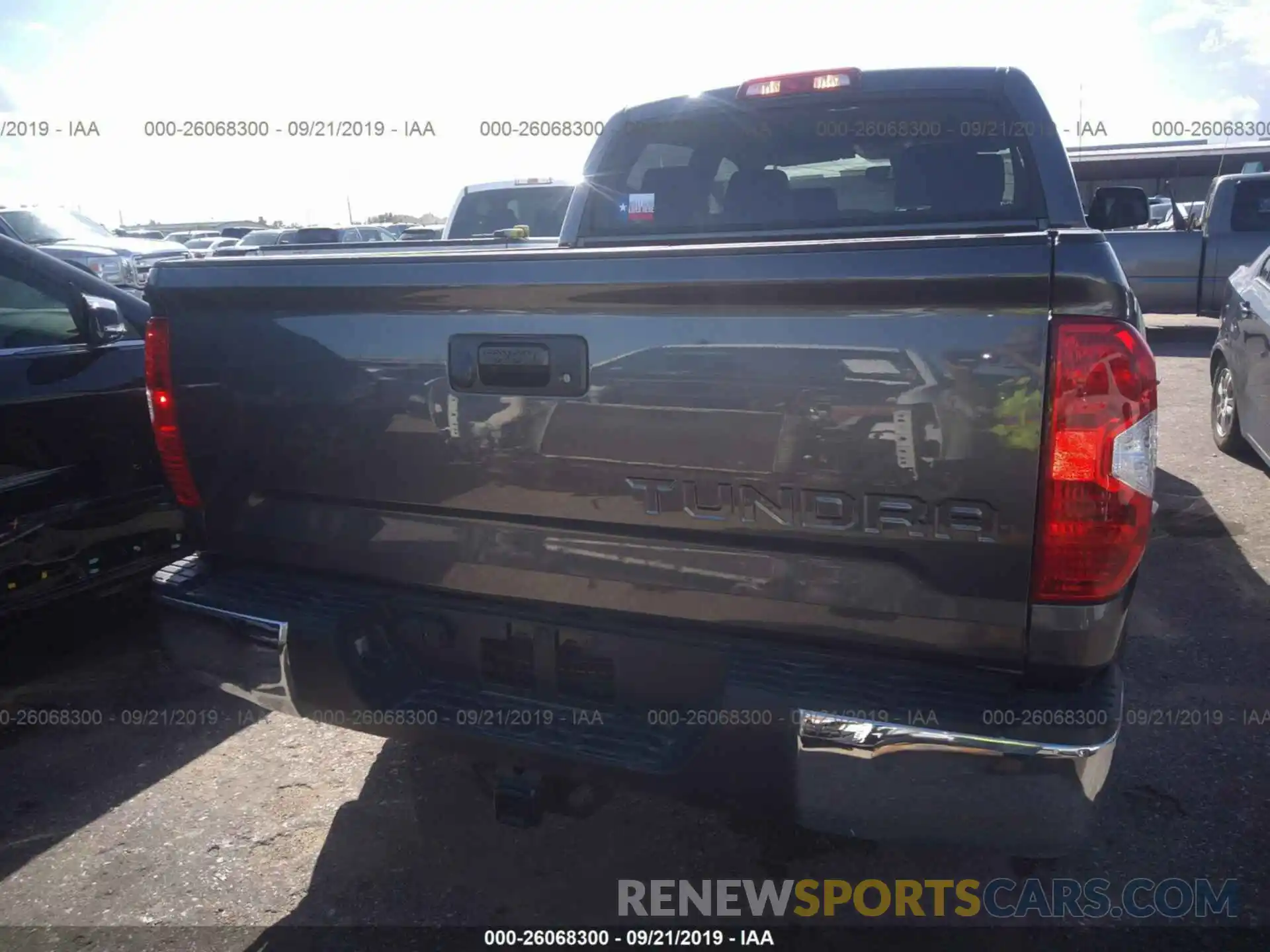 6 Photograph of a damaged car 5TFDY5F13KX828500 TOYOTA TUNDRA 2019