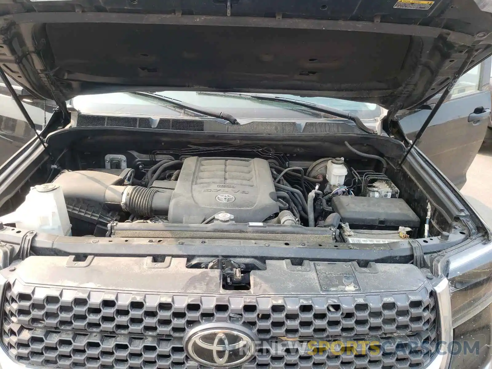 7 Photograph of a damaged car 5TFDY5F13KX849542 TOYOTA TUNDRA 2019