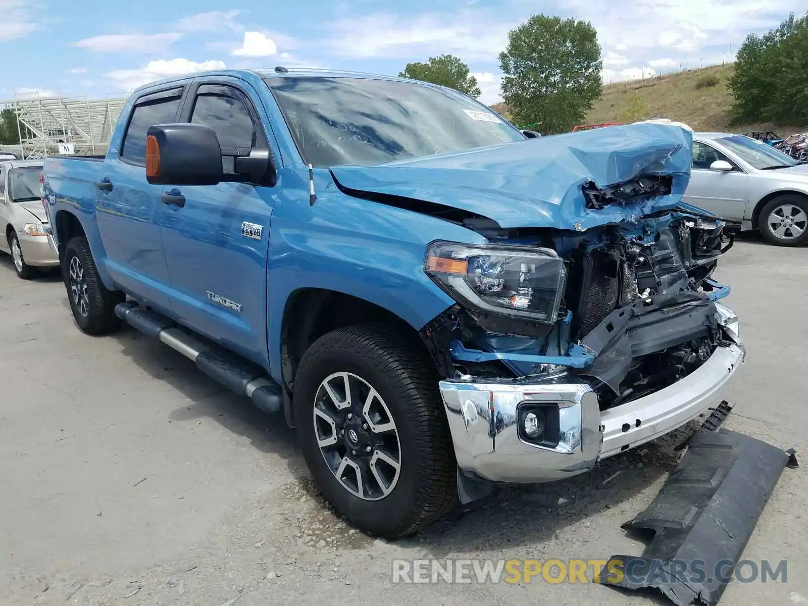 1 Photograph of a damaged car 5TFDY5F14KX780862 TOYOTA TUNDRA 2019