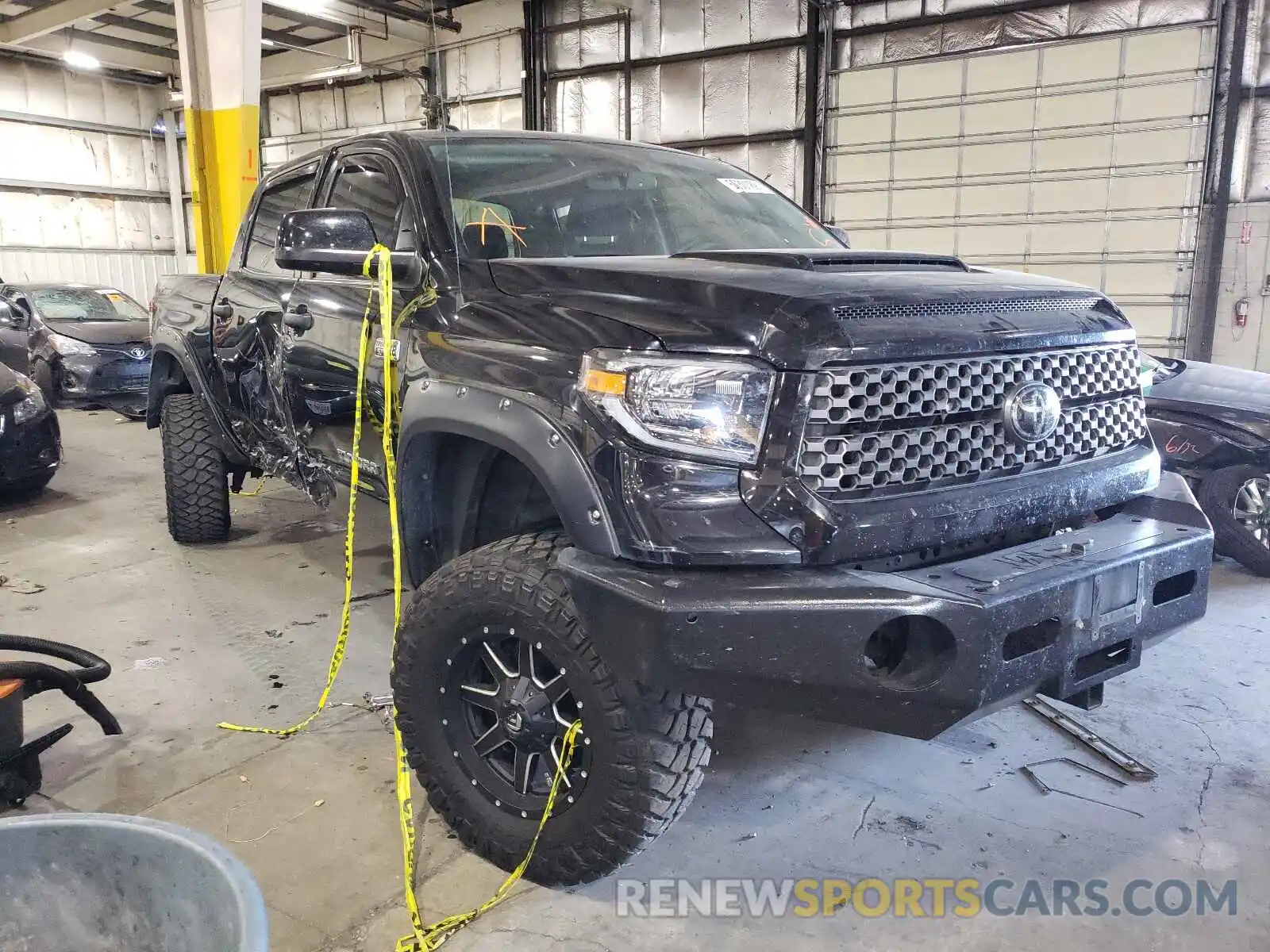 1 Photograph of a damaged car 5TFDY5F14KX799430 TOYOTA TUNDRA 2019