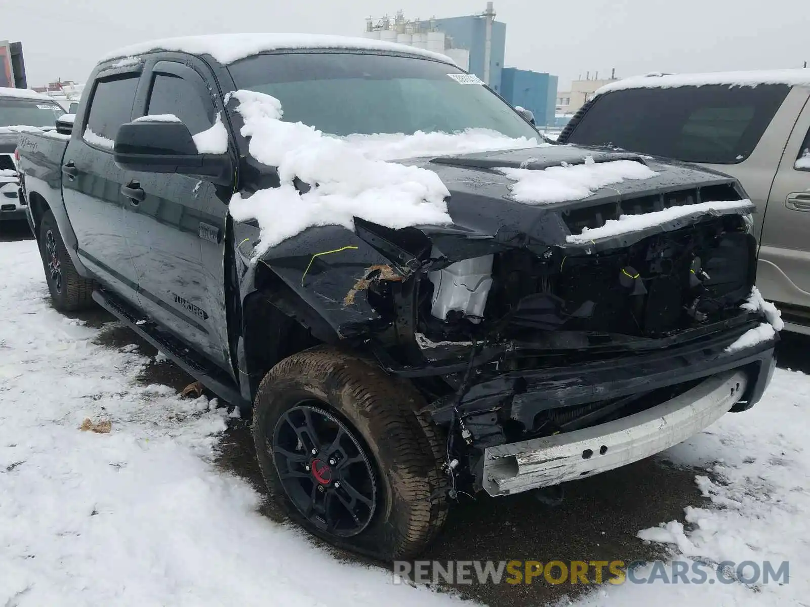 1 Photograph of a damaged car 5TFDY5F14KX804819 TOYOTA TUNDRA 2019