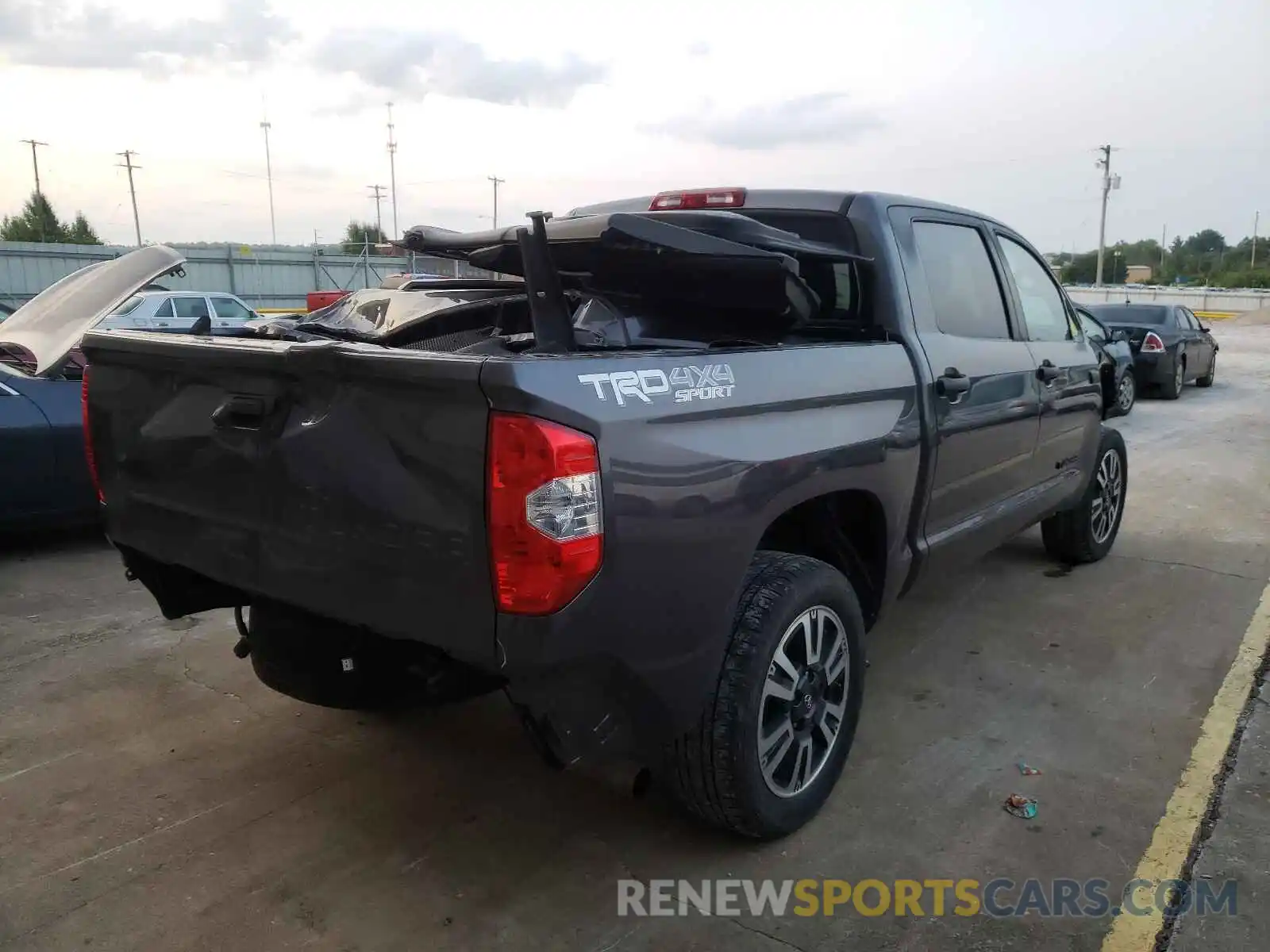 4 Фотография поврежденного автомобиля 5TFDY5F15KX827798 TOYOTA TUNDRA 2019