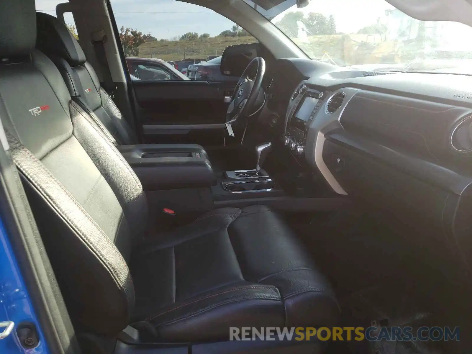 5 Photograph of a damaged car 5TFDY5F15KX858615 TOYOTA TUNDRA 2019