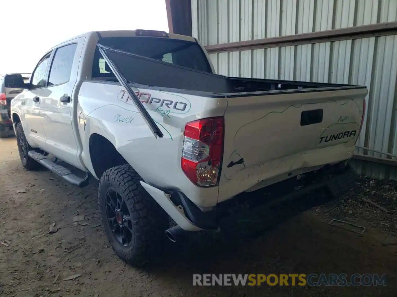 3 Photograph of a damaged car 5TFDY5F16KX794102 TOYOTA TUNDRA 2019