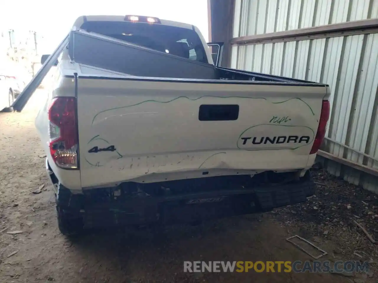 9 Photograph of a damaged car 5TFDY5F16KX794102 TOYOTA TUNDRA 2019