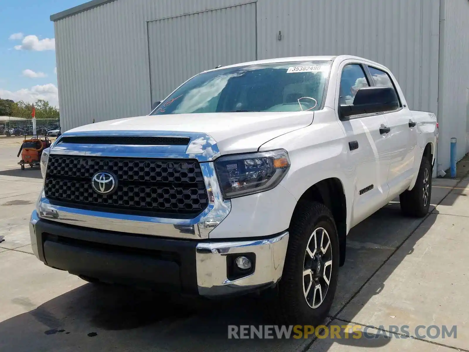 2 Photograph of a damaged car 5TFDY5F16KX798599 TOYOTA TUNDRA 2019