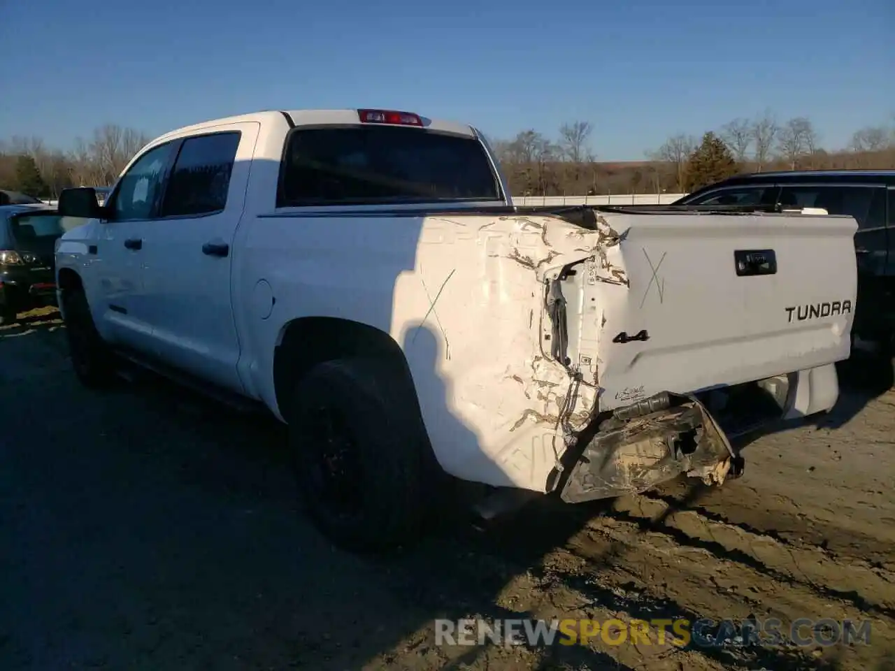 3 Photograph of a damaged car 5TFDY5F16KX801582 TOYOTA TUNDRA 2019