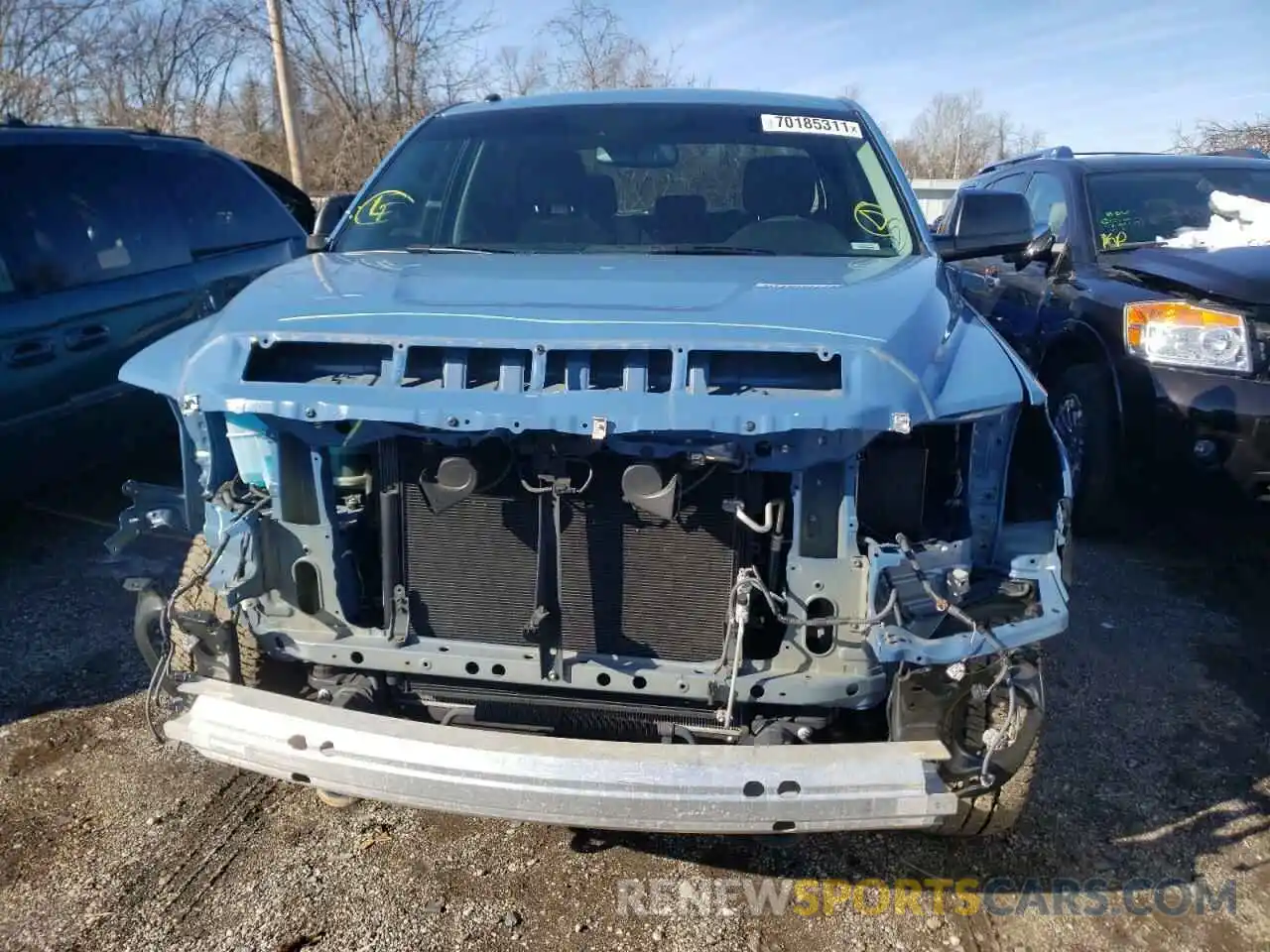 9 Photograph of a damaged car 5TFDY5F16KX805793 TOYOTA TUNDRA 2019