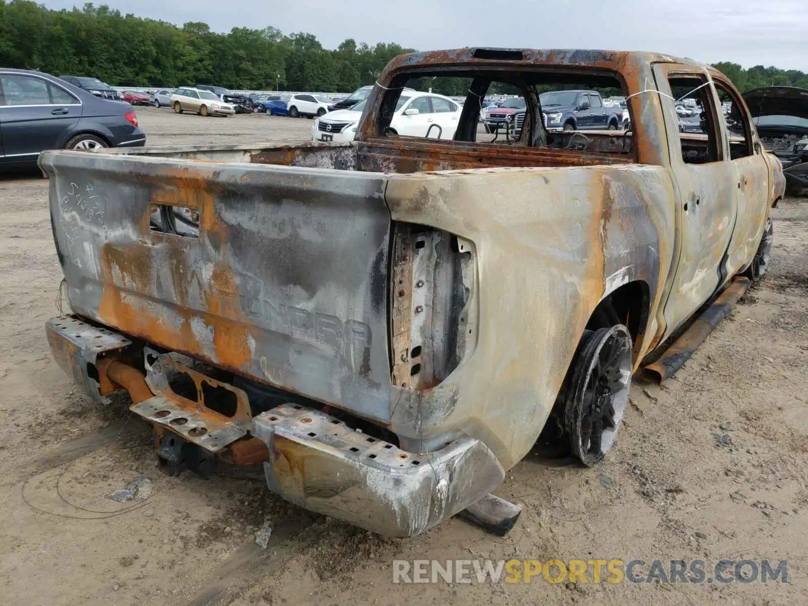 4 Photograph of a damaged car 5TFDY5F16KX828474 TOYOTA TUNDRA 2019