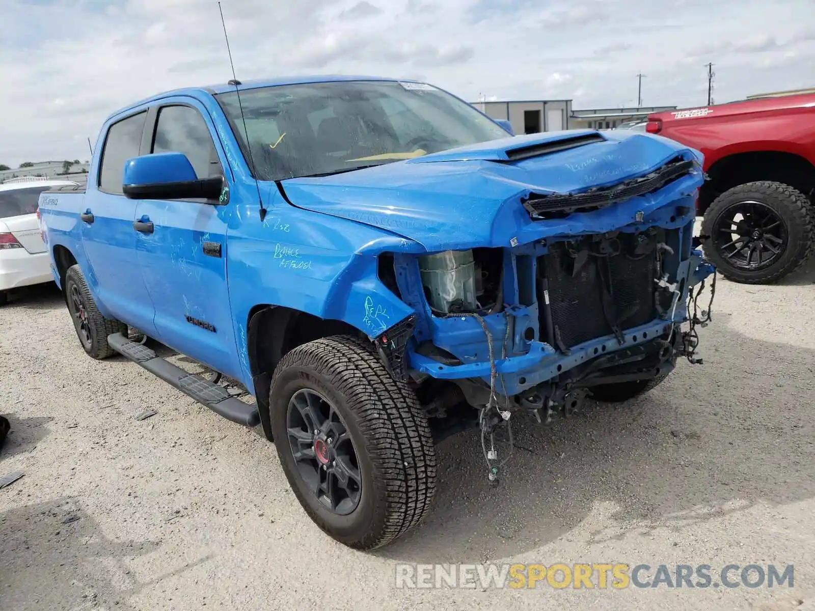 1 Photograph of a damaged car 5TFDY5F16KX851799 TOYOTA TUNDRA 2019