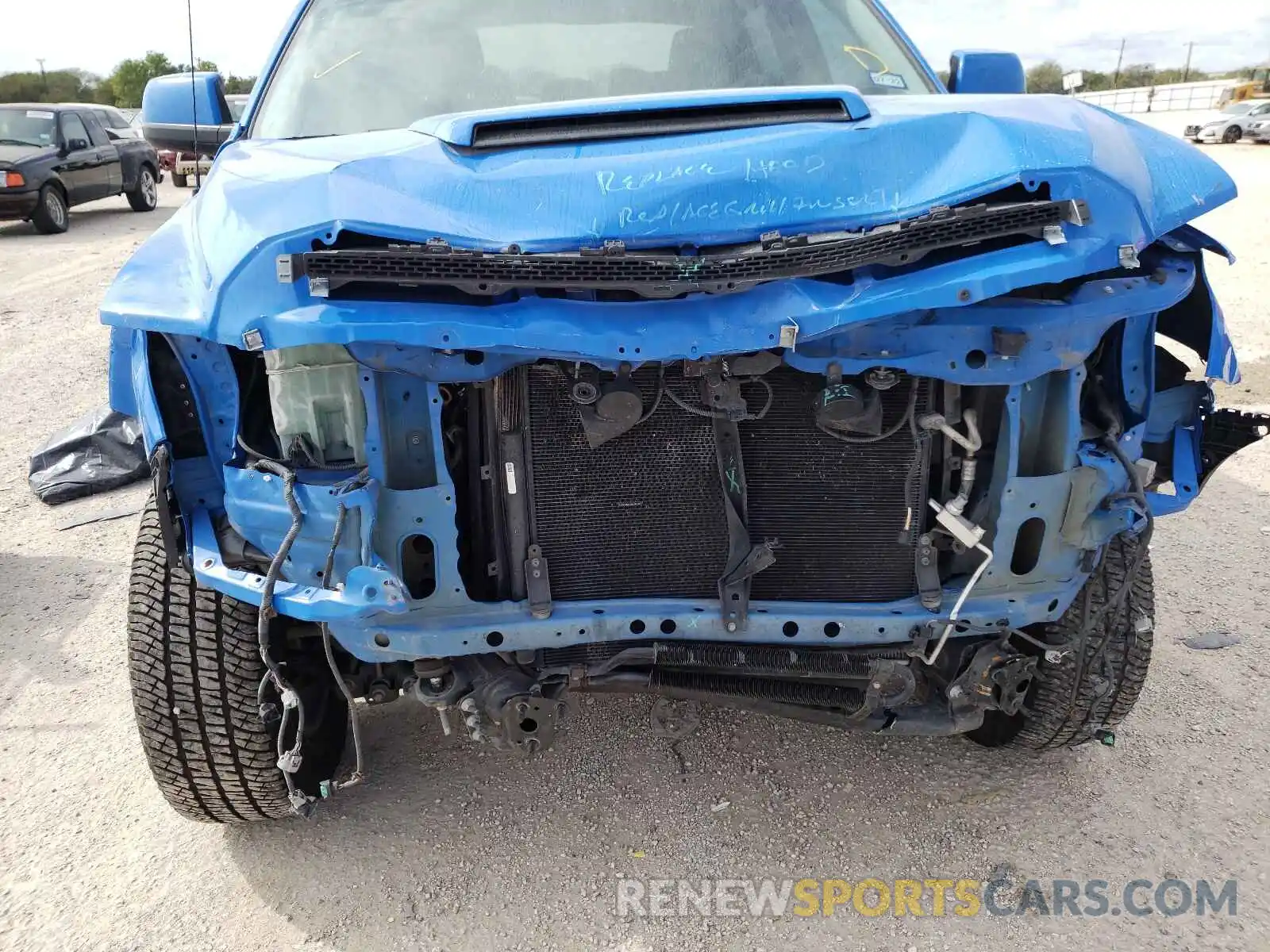 9 Photograph of a damaged car 5TFDY5F16KX851799 TOYOTA TUNDRA 2019